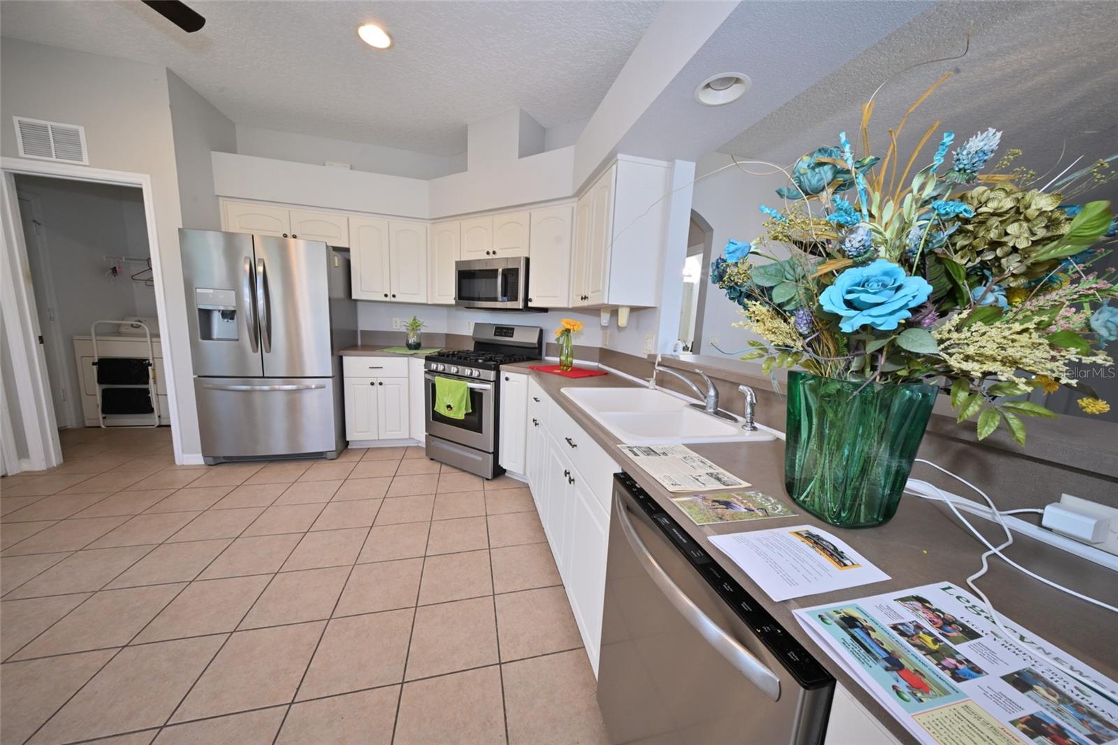 27326 Orchid Glade St Property Photo 8