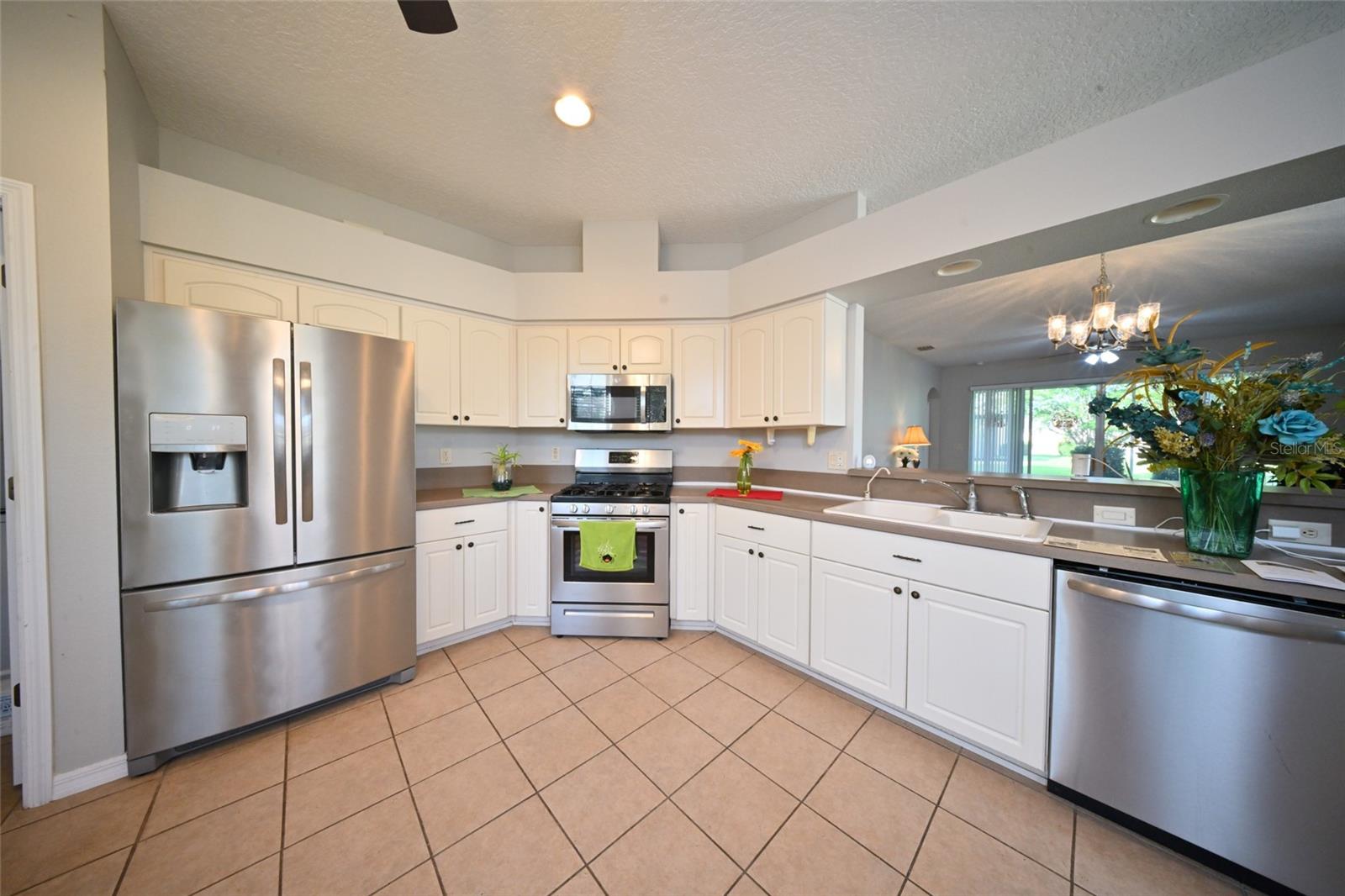 27326 Orchid Glade St Property Photo 9