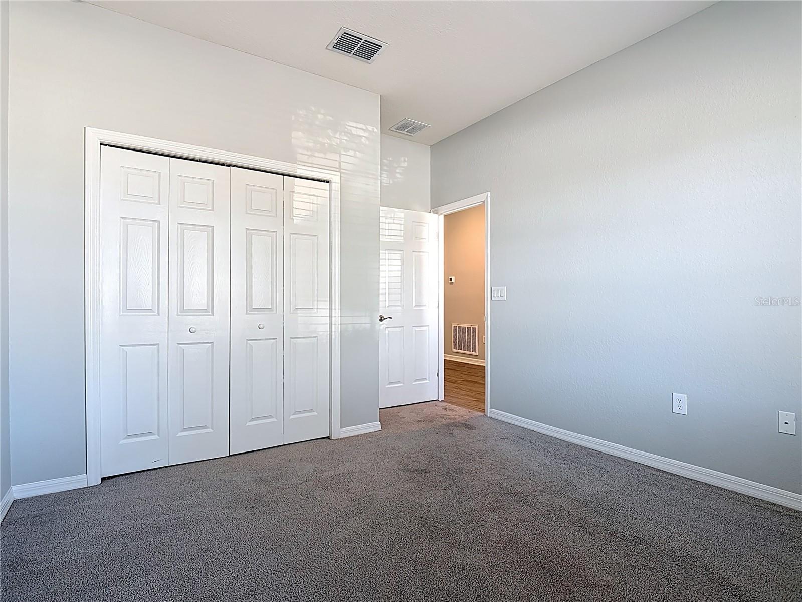 840 Sydney St Property Photo 23