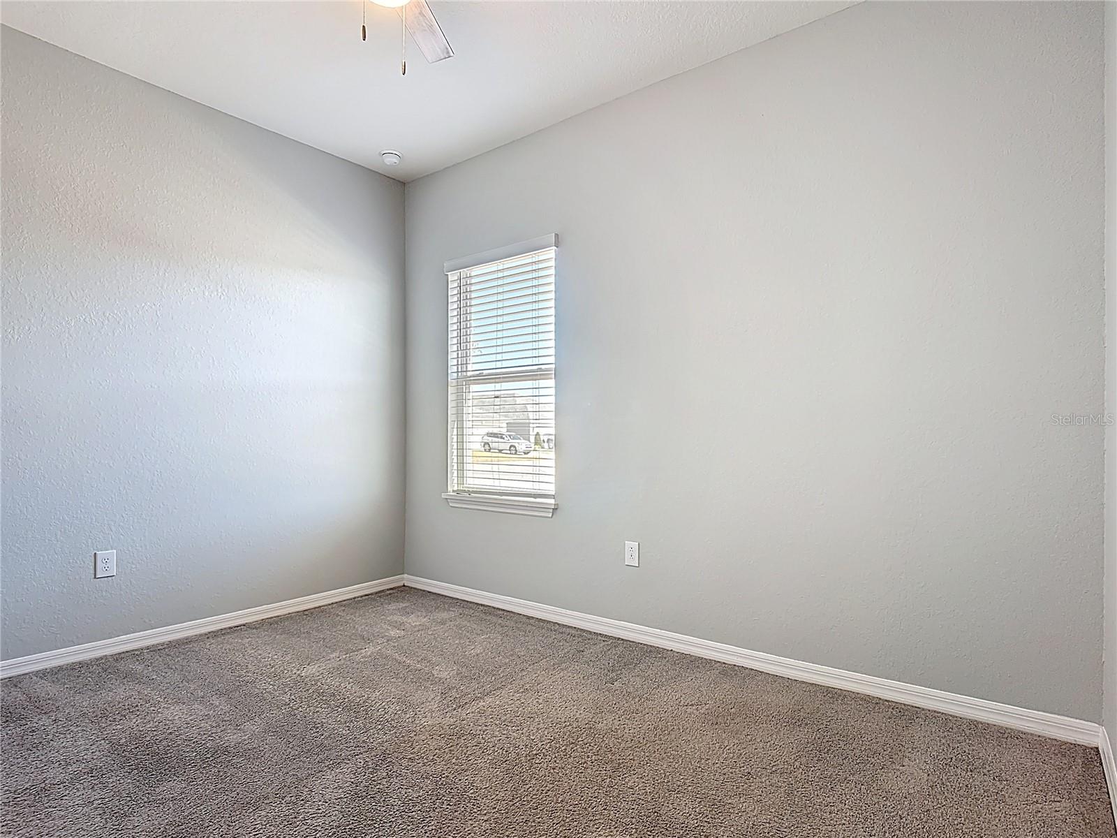 840 Sydney St Property Photo 32