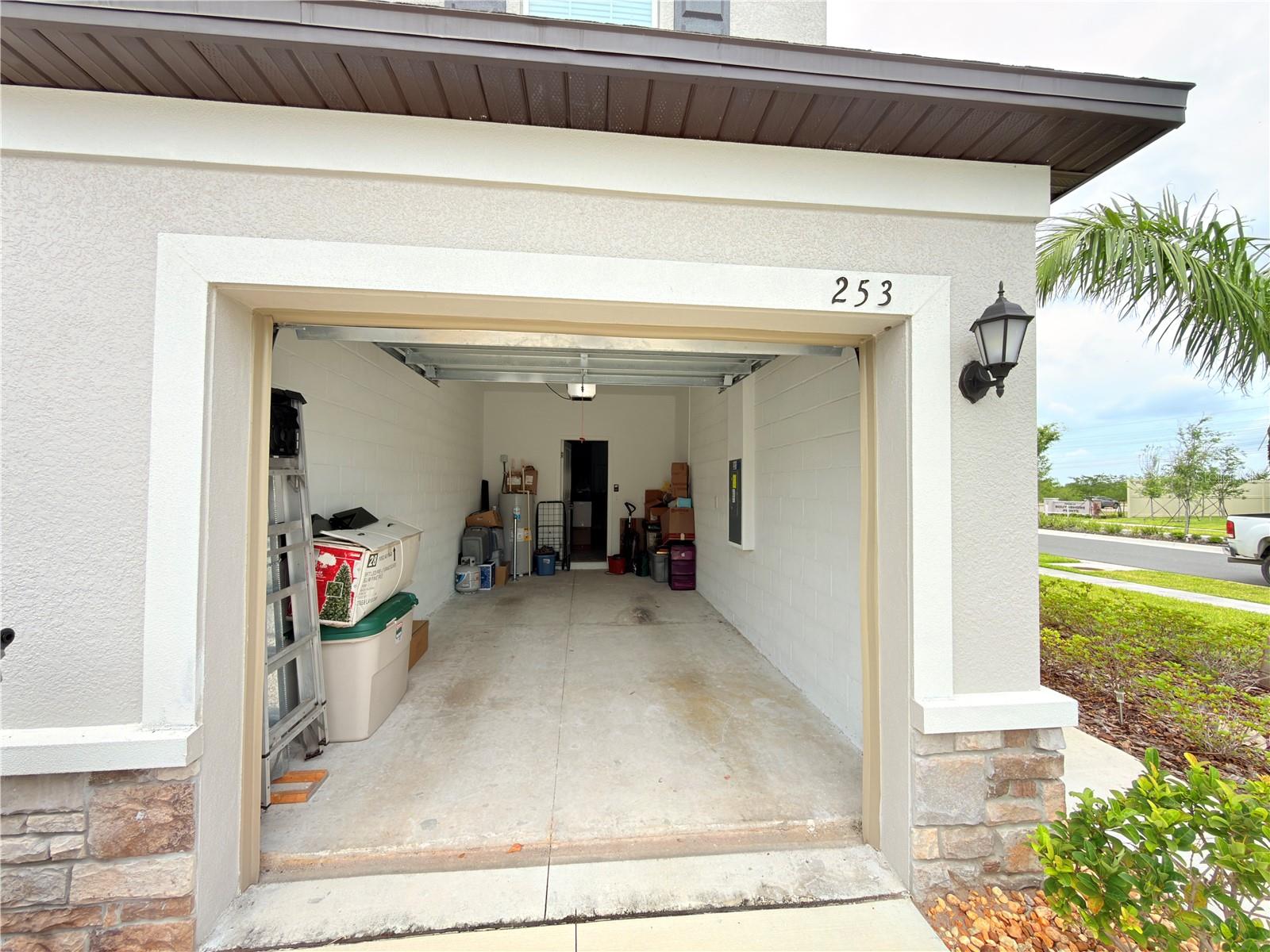 253 Tulip Banded Way Property Photo 12