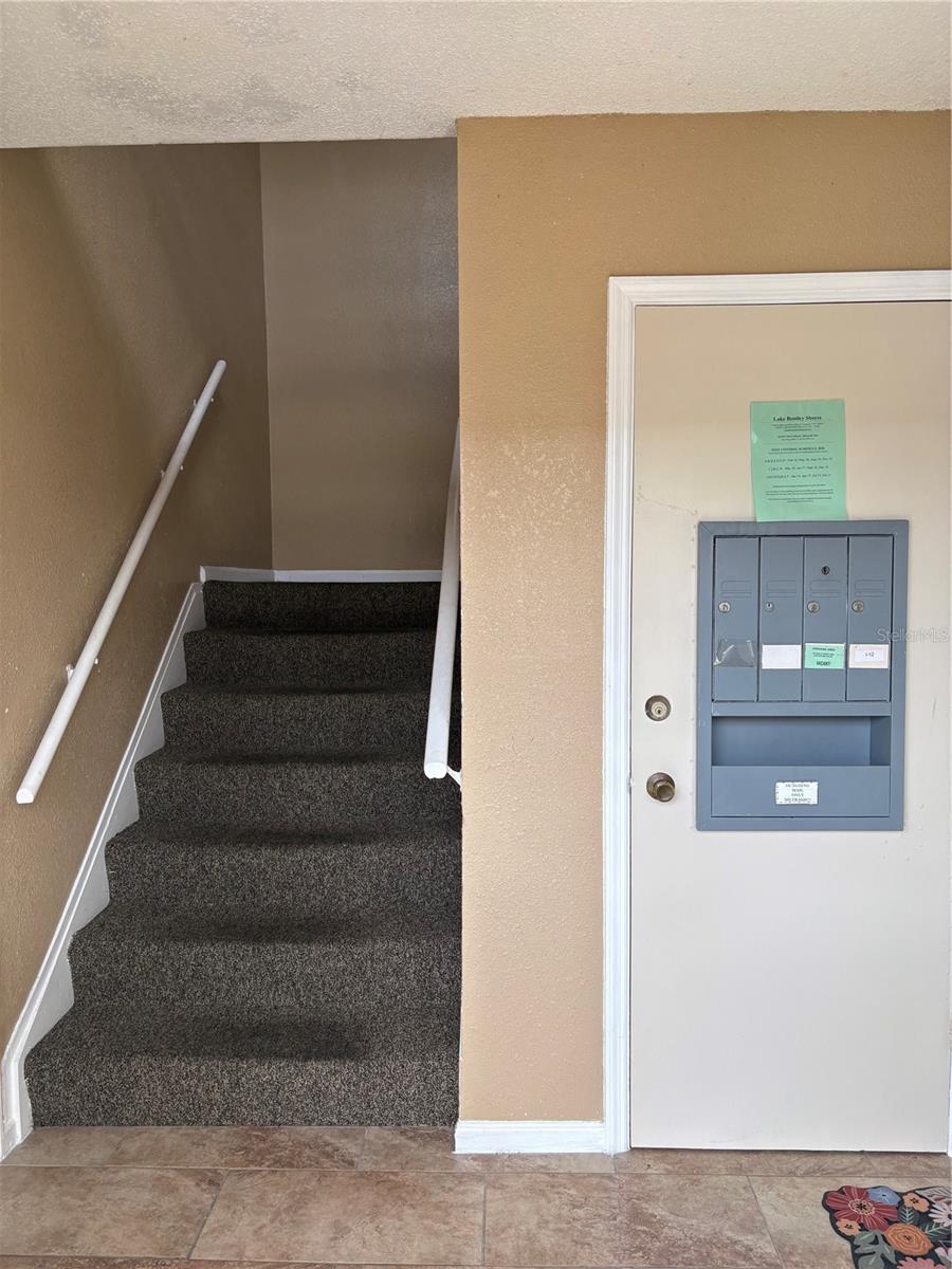 O6405576 Property Photo 4
