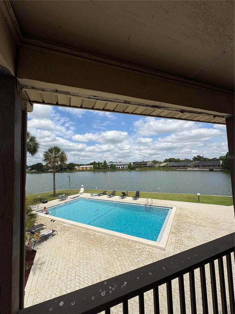 O6405576 Property Photo 7
