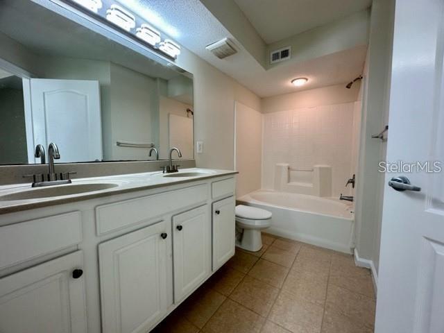 O6405585 Property Photo 10