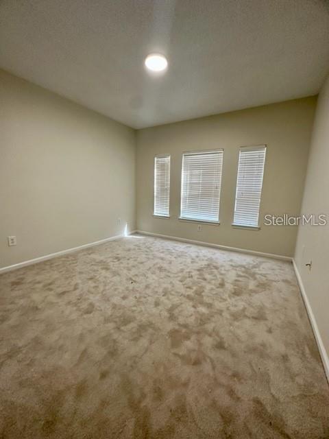 O6405585 Property Photo 15