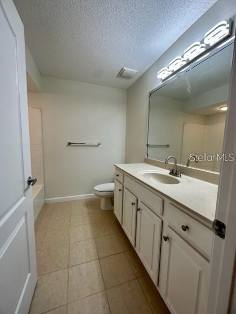 O6405585 Property Photo 17