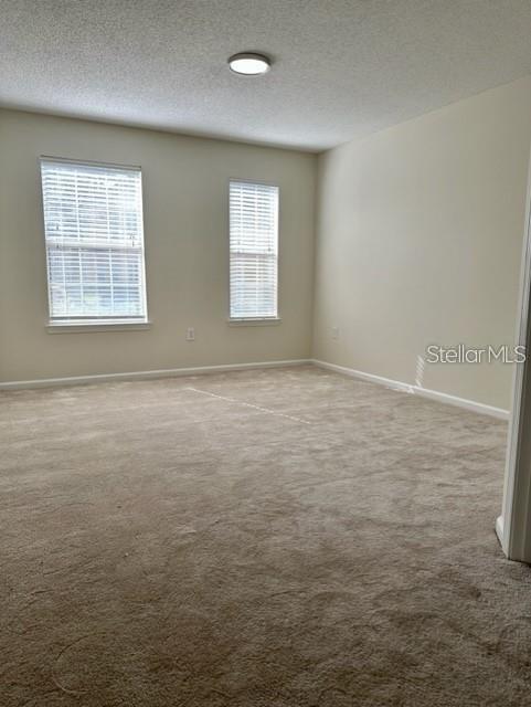 O6405585 Property Photo 18