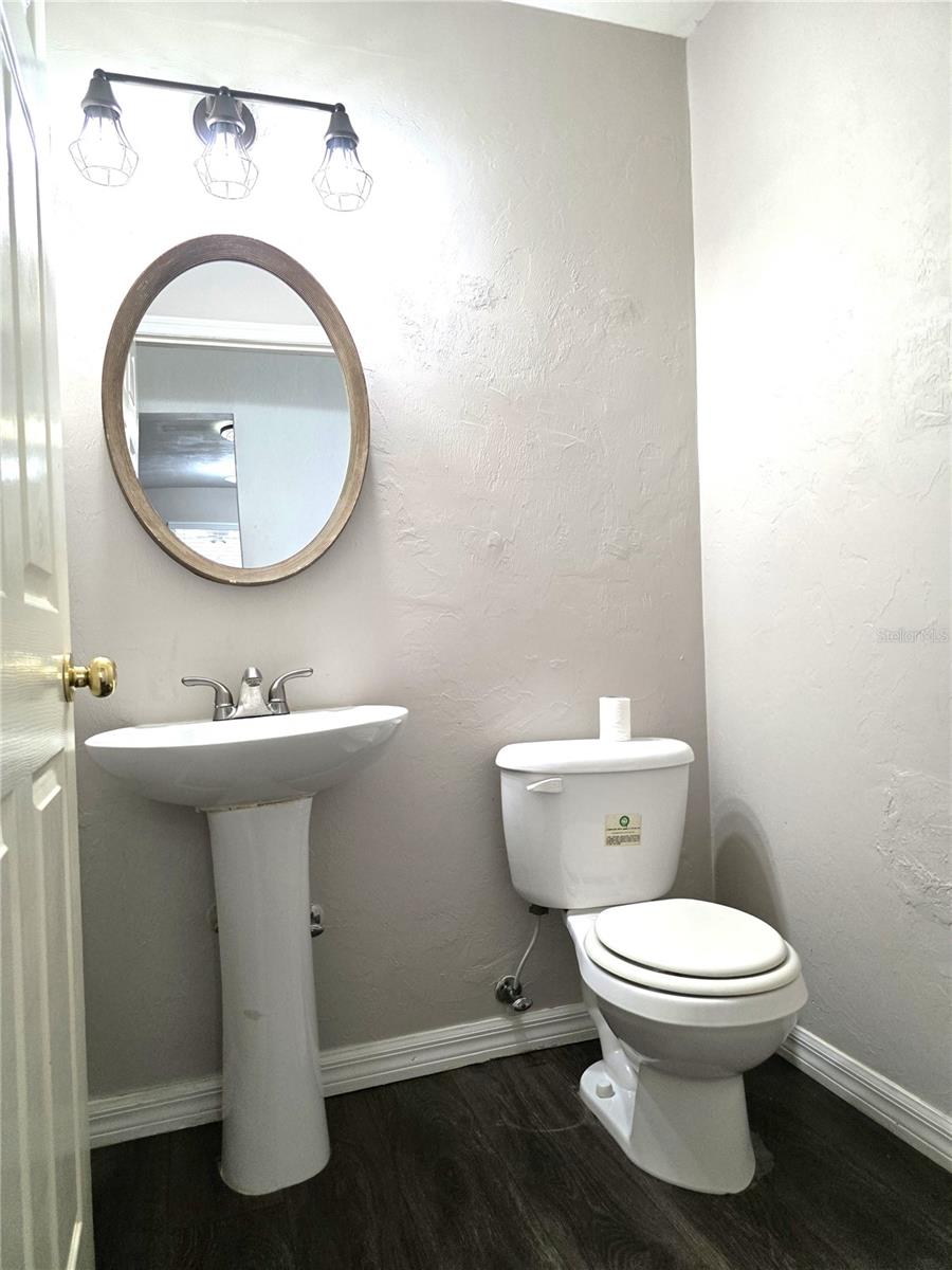 2509 Nw 37th Pl Property Photo 19