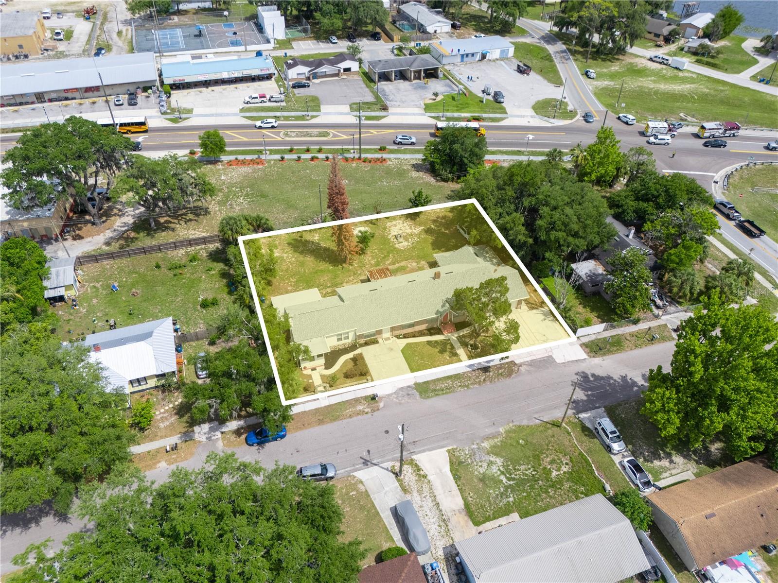 O6405616 Property Photo 6