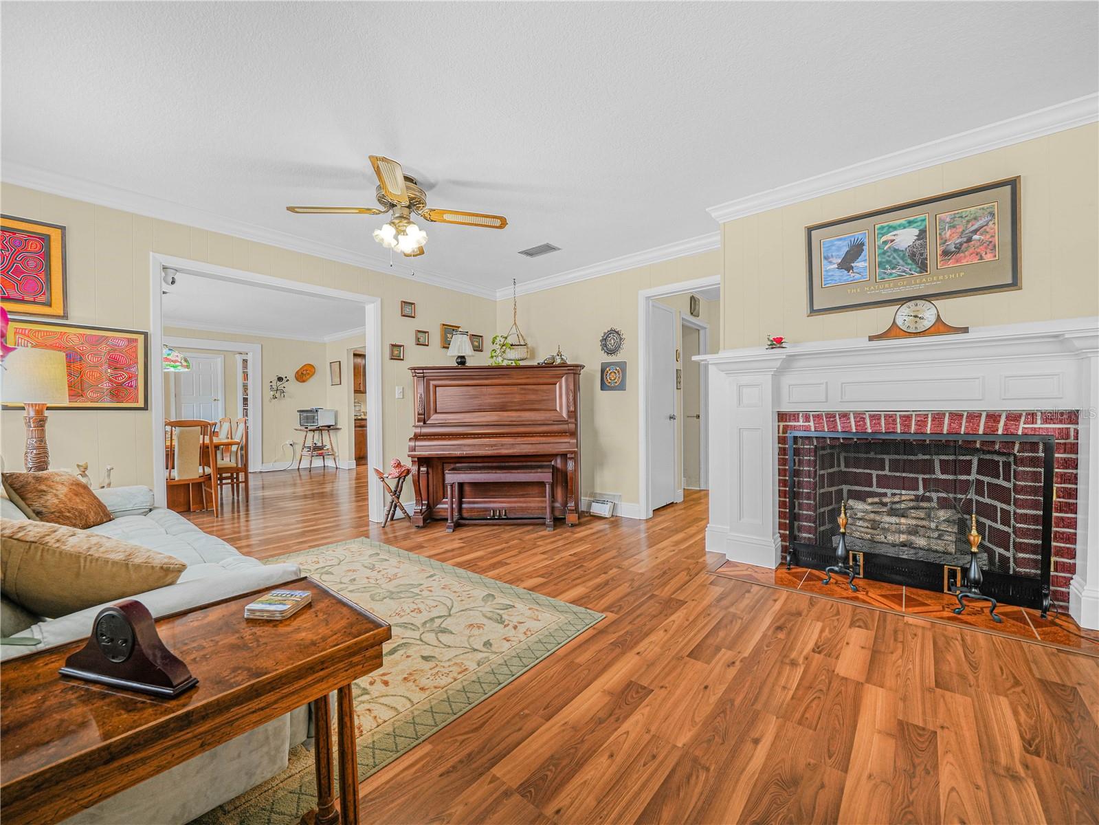 O6405616 Property Photo 7