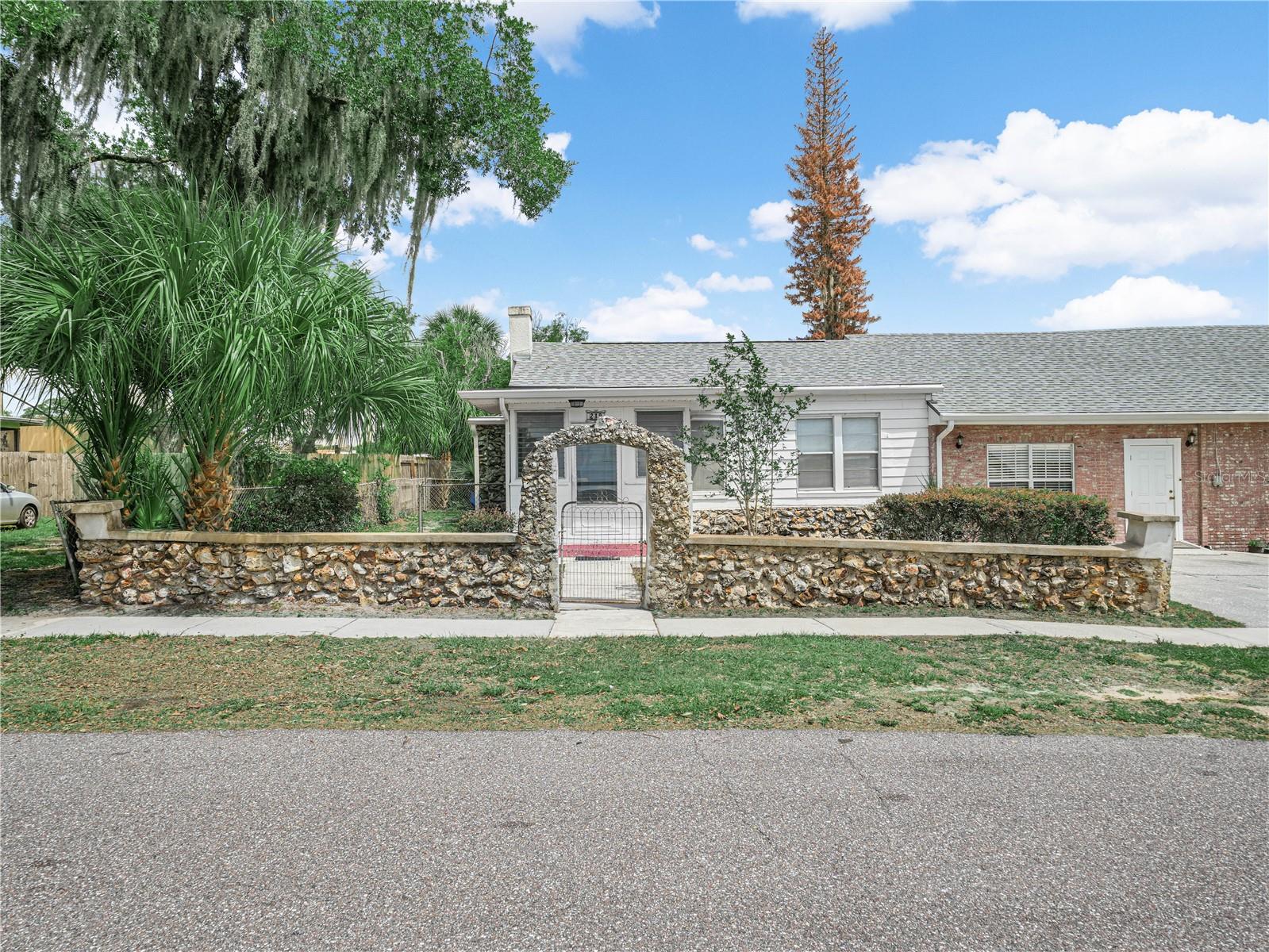 O6405616 Property Photo 27