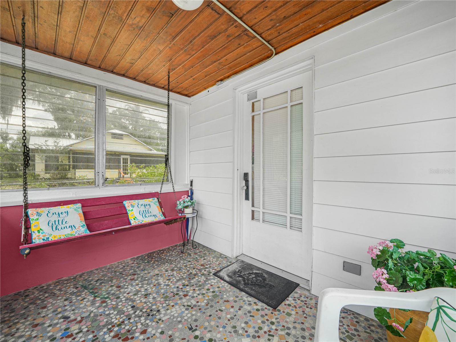 O6405616 Property Photo 28