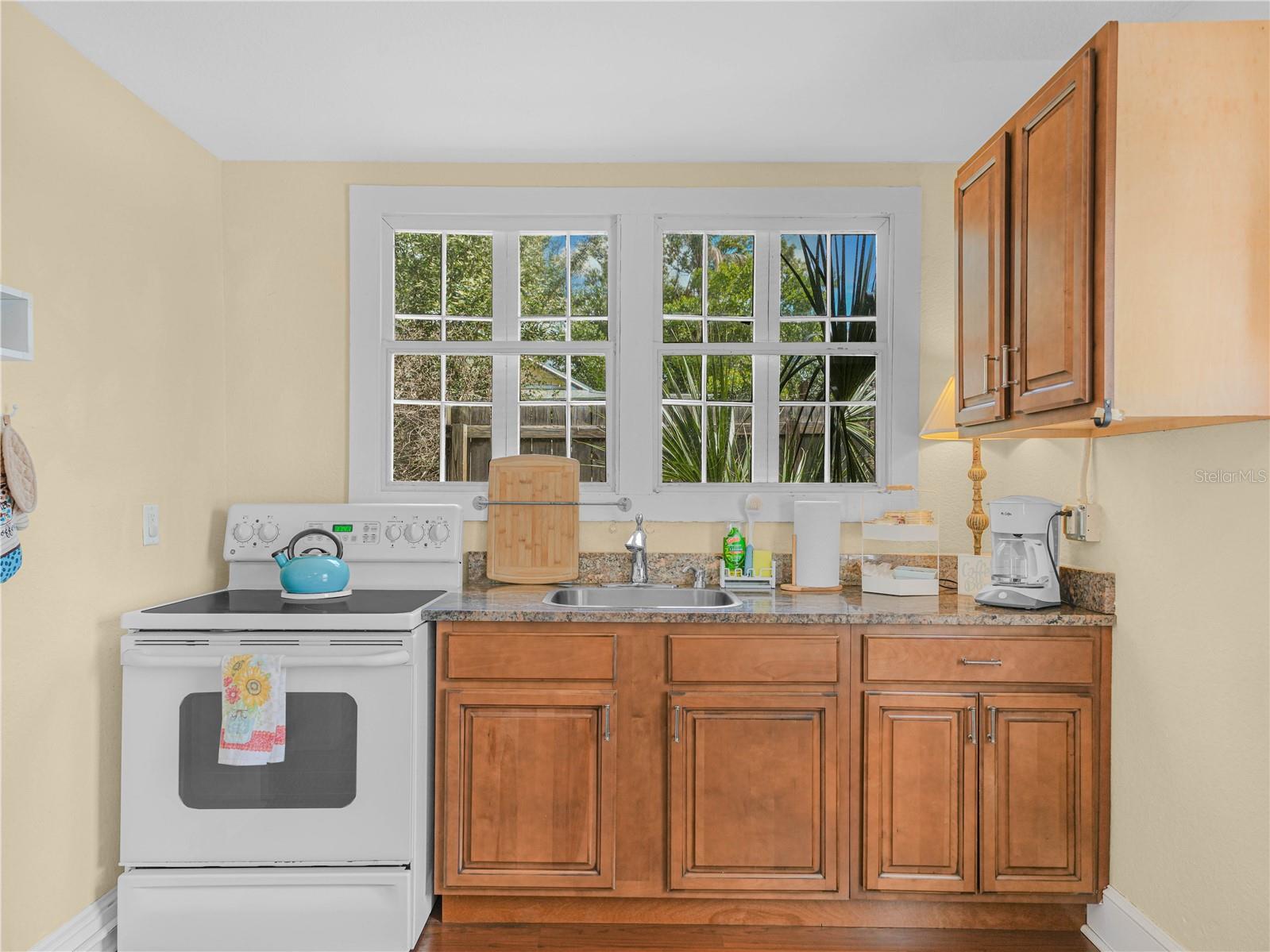 O6405616 Property Photo 34
