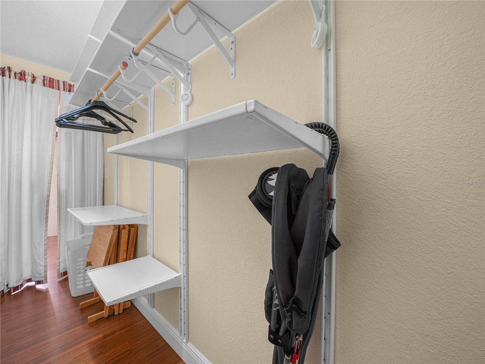 O6405616 Property Photo 37