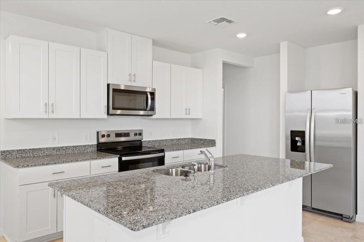 1361 Current Pl Property Photo 2