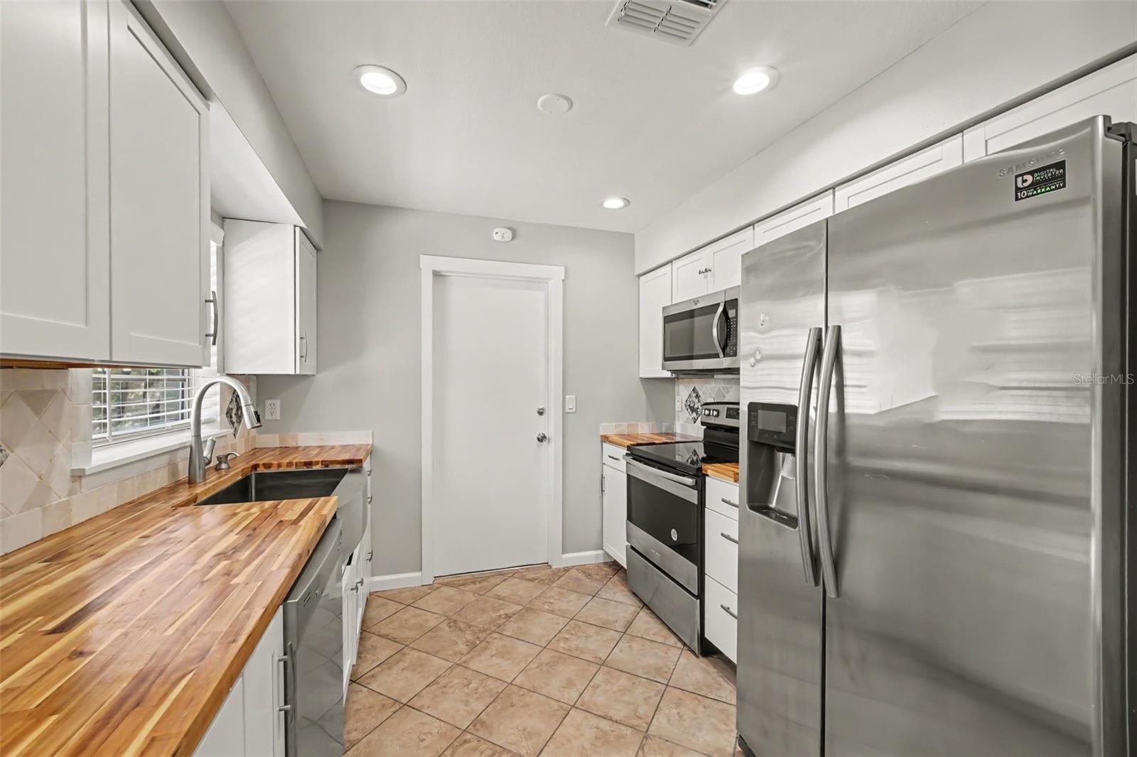 756 Shafton Ave Property Photo 6