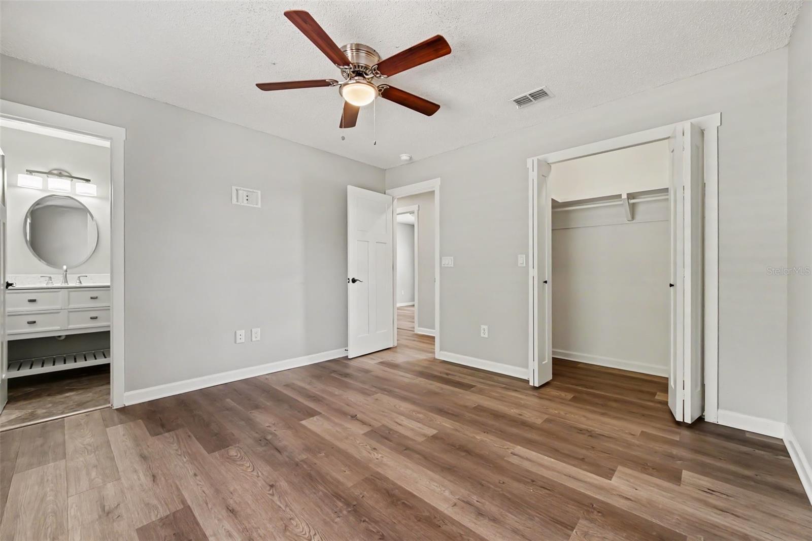 756 Shafton Ave Property Photo 8