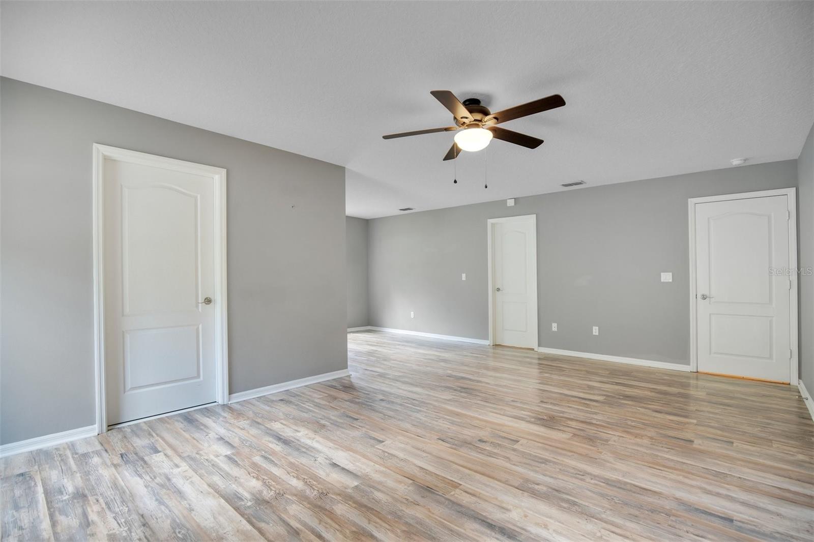 469 Carey Way Property Photo 17