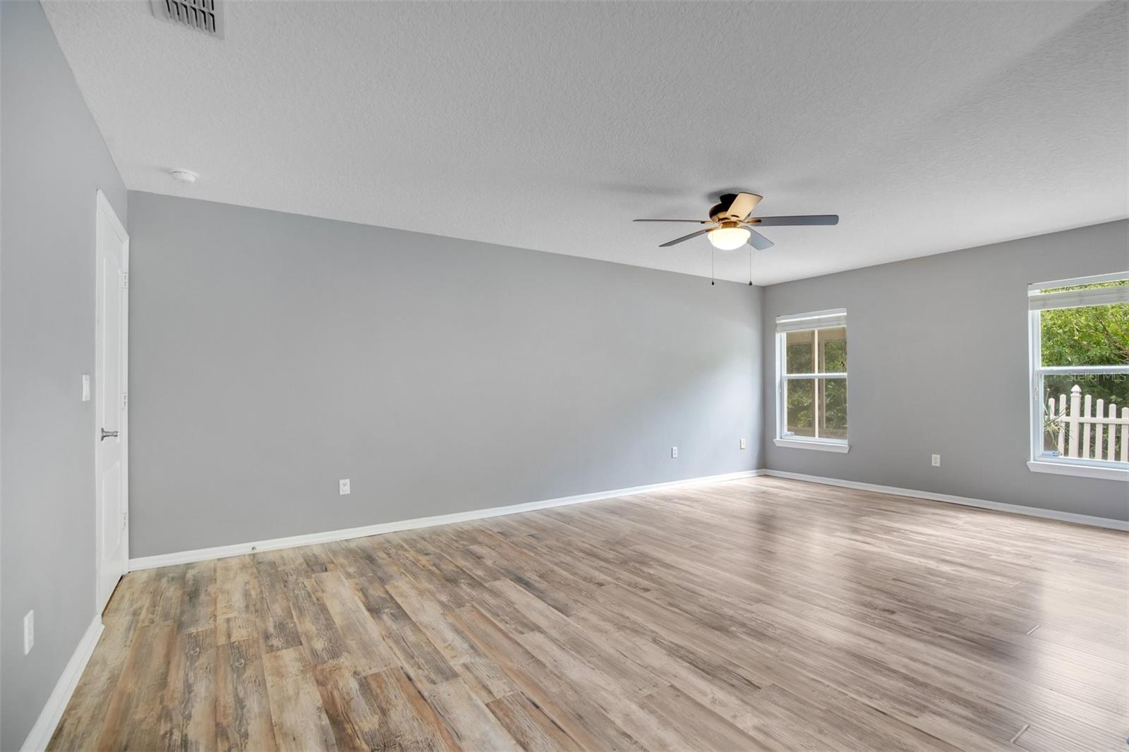 469 Carey Way Property Photo 19