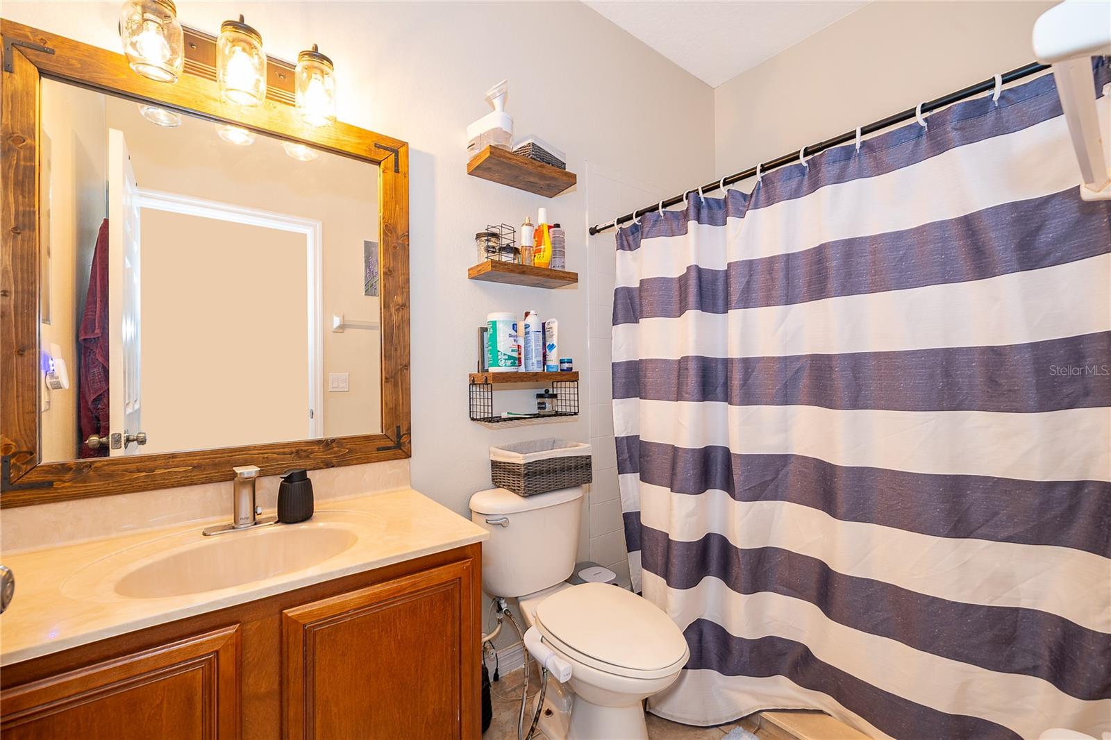 9808 Bennington Chase Dr Property Photo 9