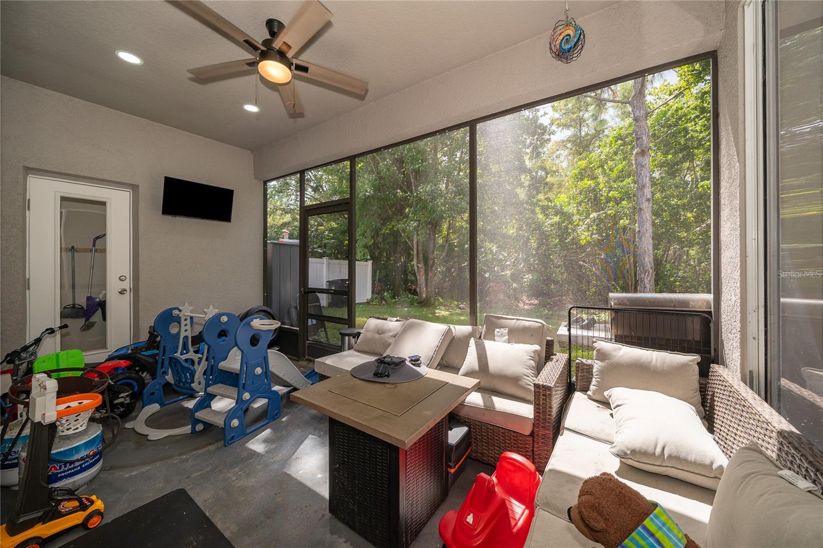 9808 Bennington Chase Dr Property Photo 22
