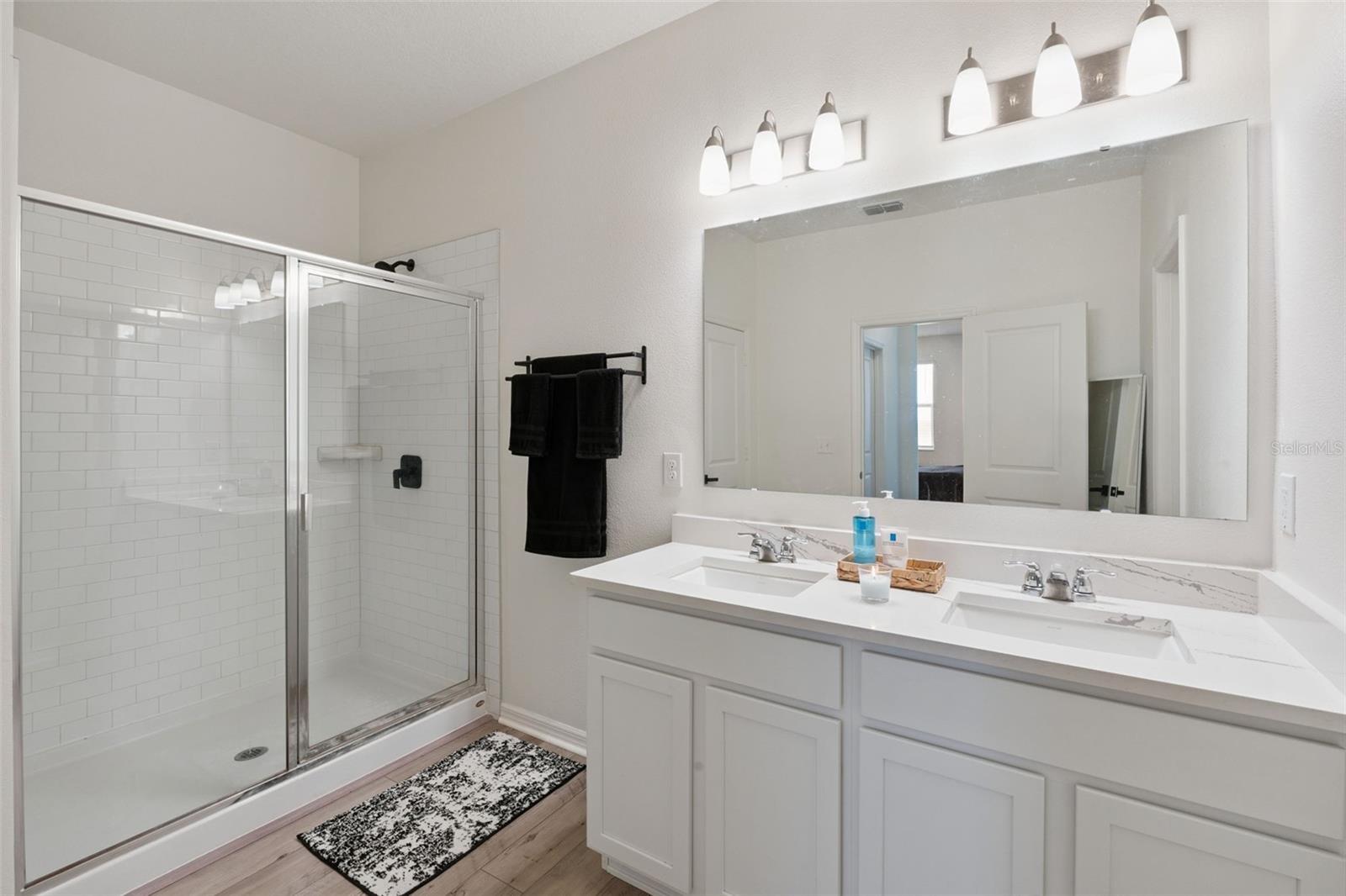 2429 Begonia St Property Photo 23