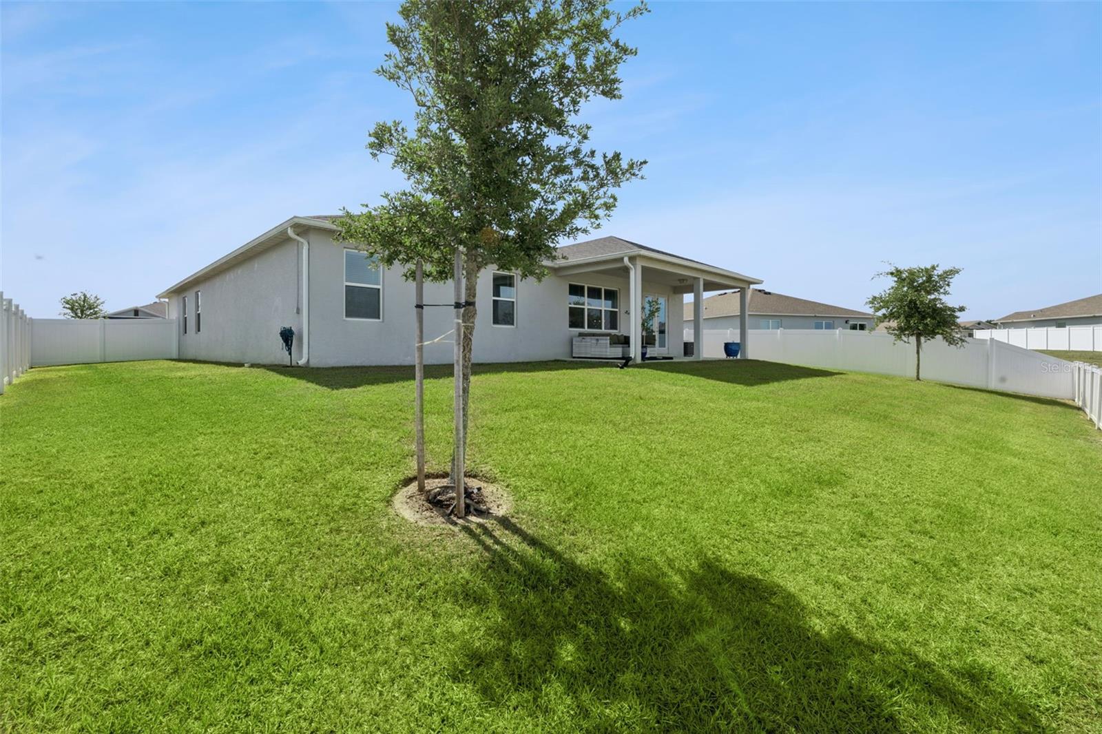 2429 Begonia St Property Photo 32