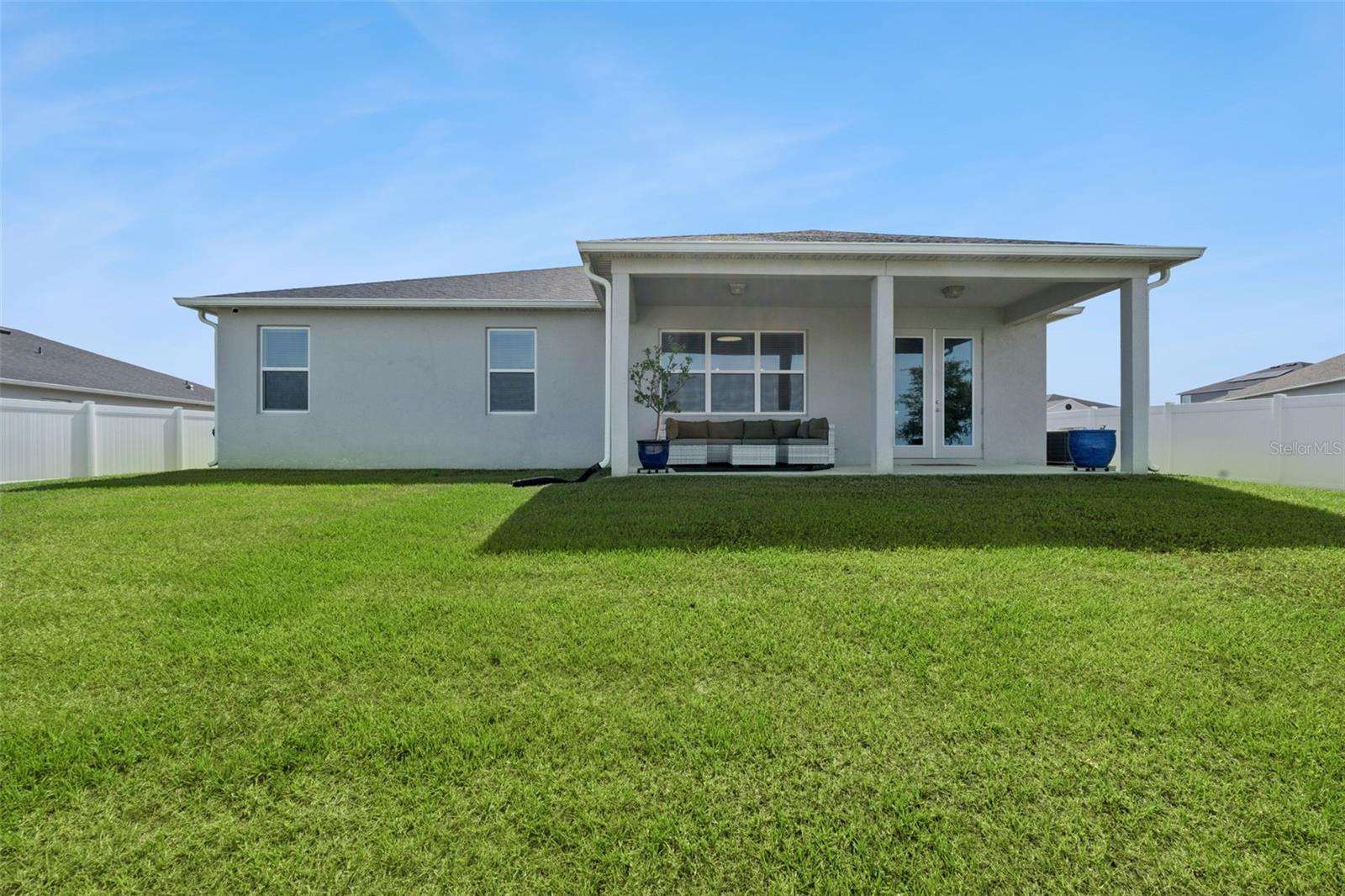 2429 Begonia St Property Photo 33