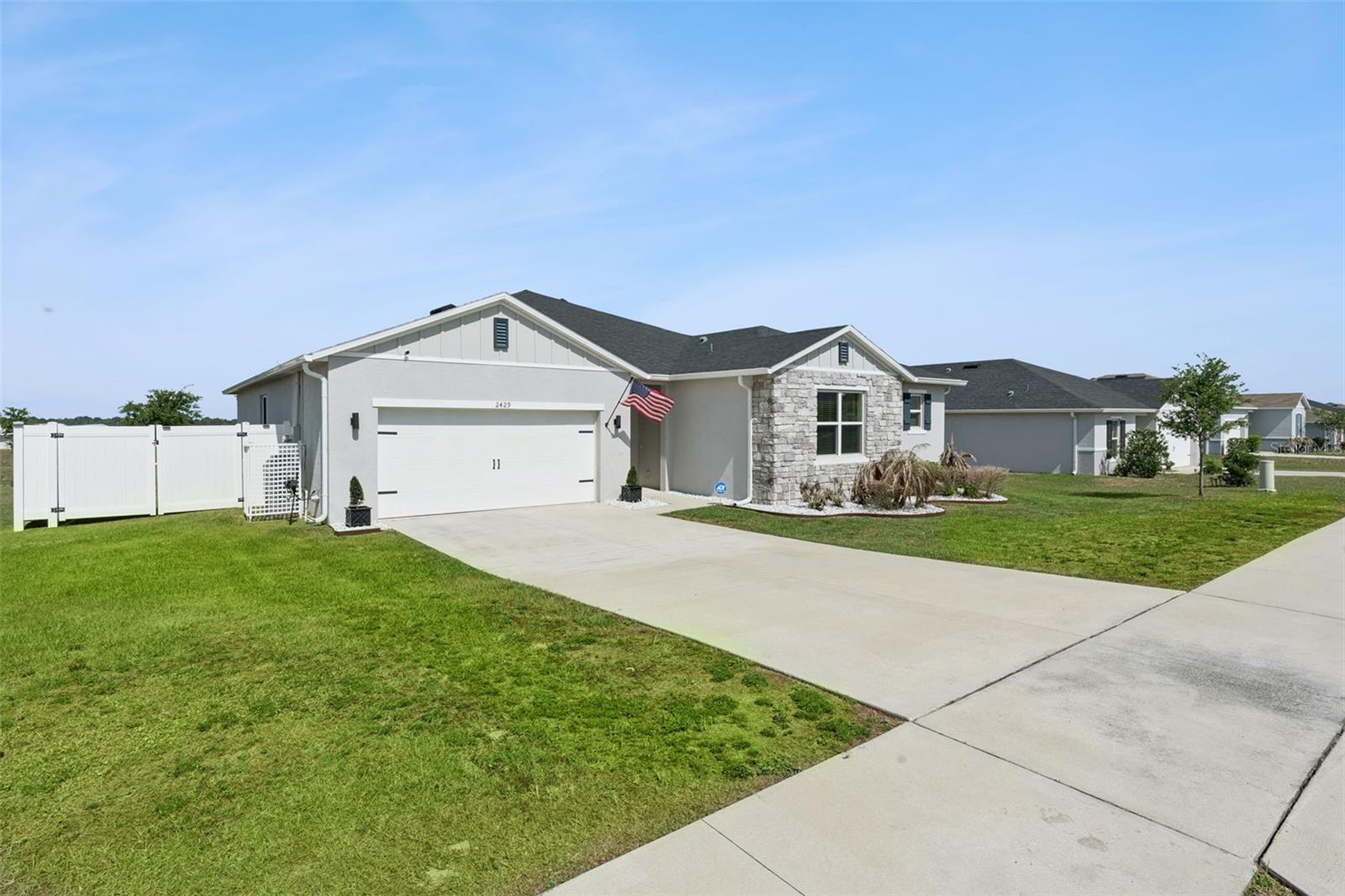 2429 Begonia St Property Photo 35