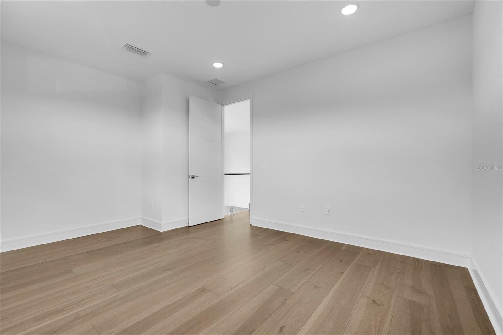 3019 Kensington Ave Property Photo 43