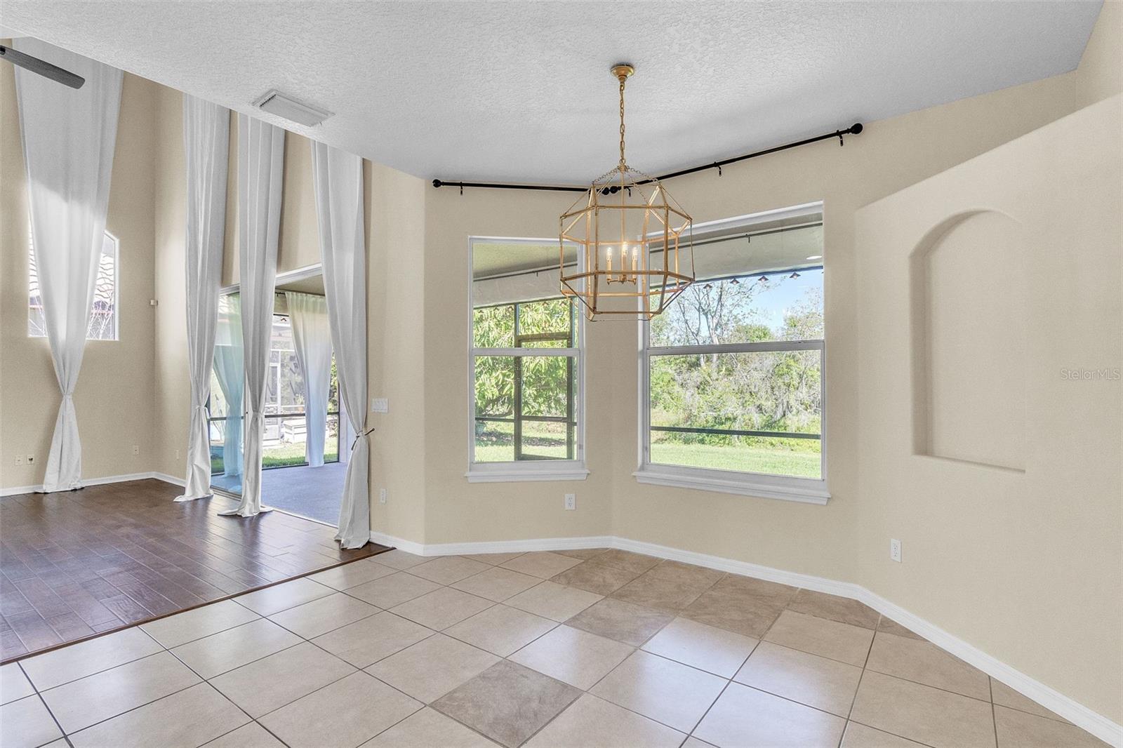 4617 Patricia Ann Ct Property Photo 5