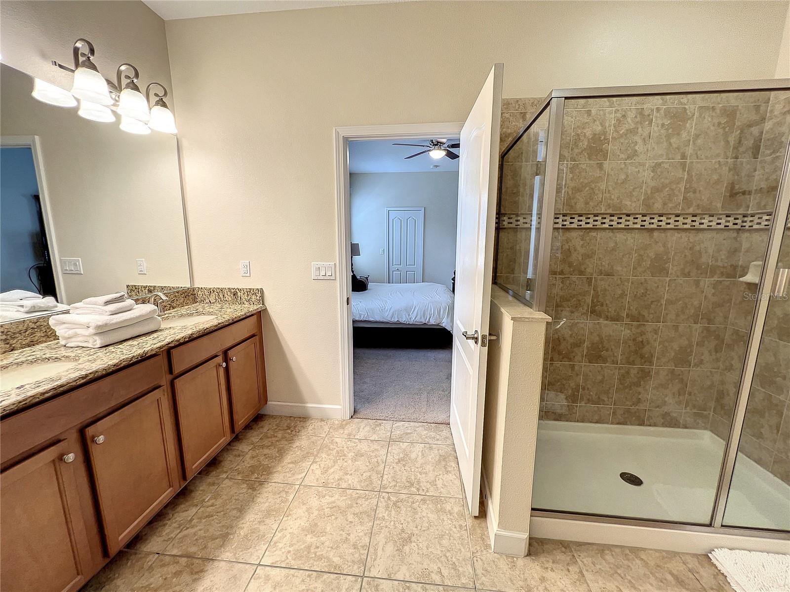1453 Myrtlewood St Property Photo 13