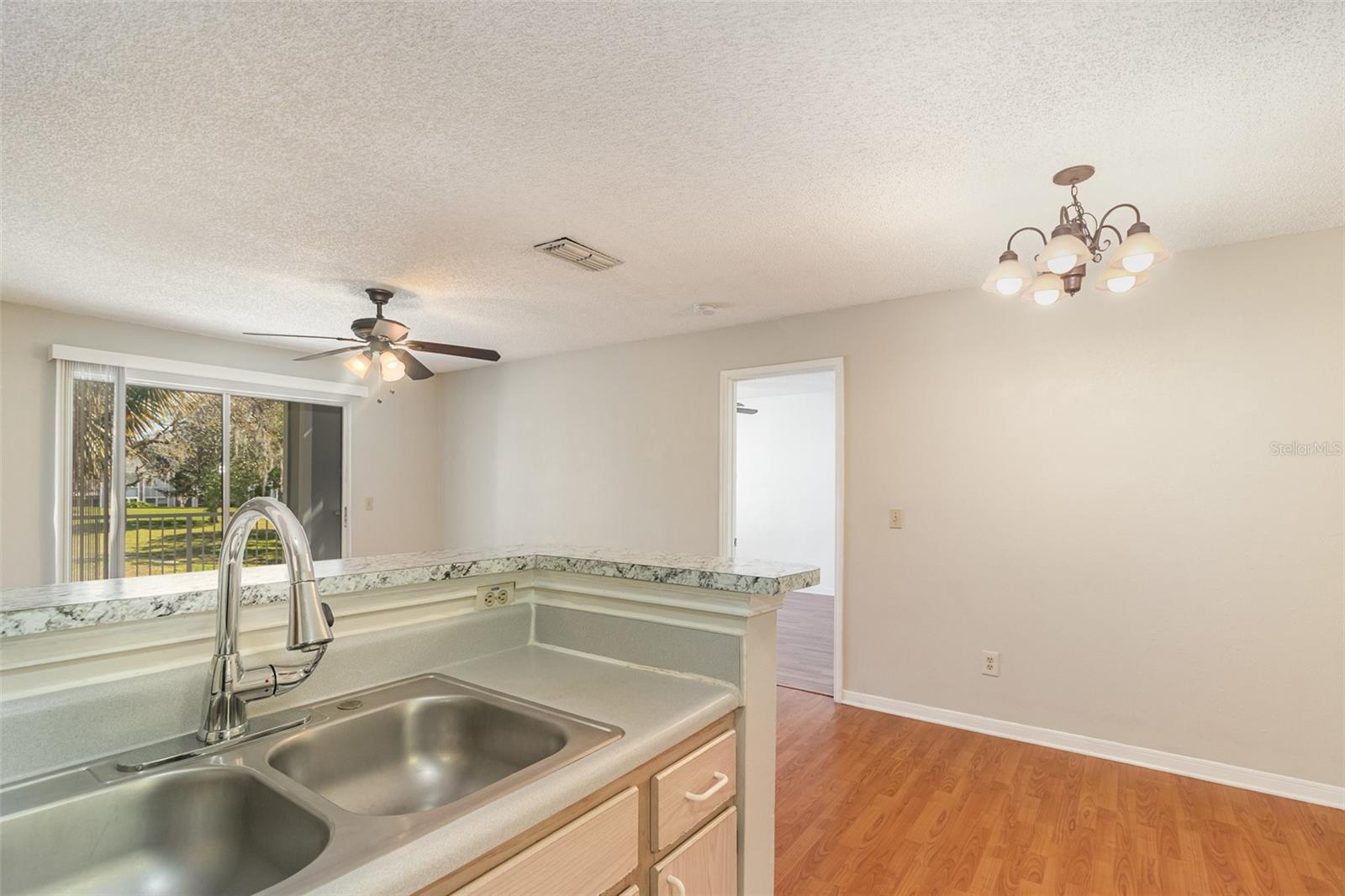 717 Secret Harbor Ln #203 Property Photo 6