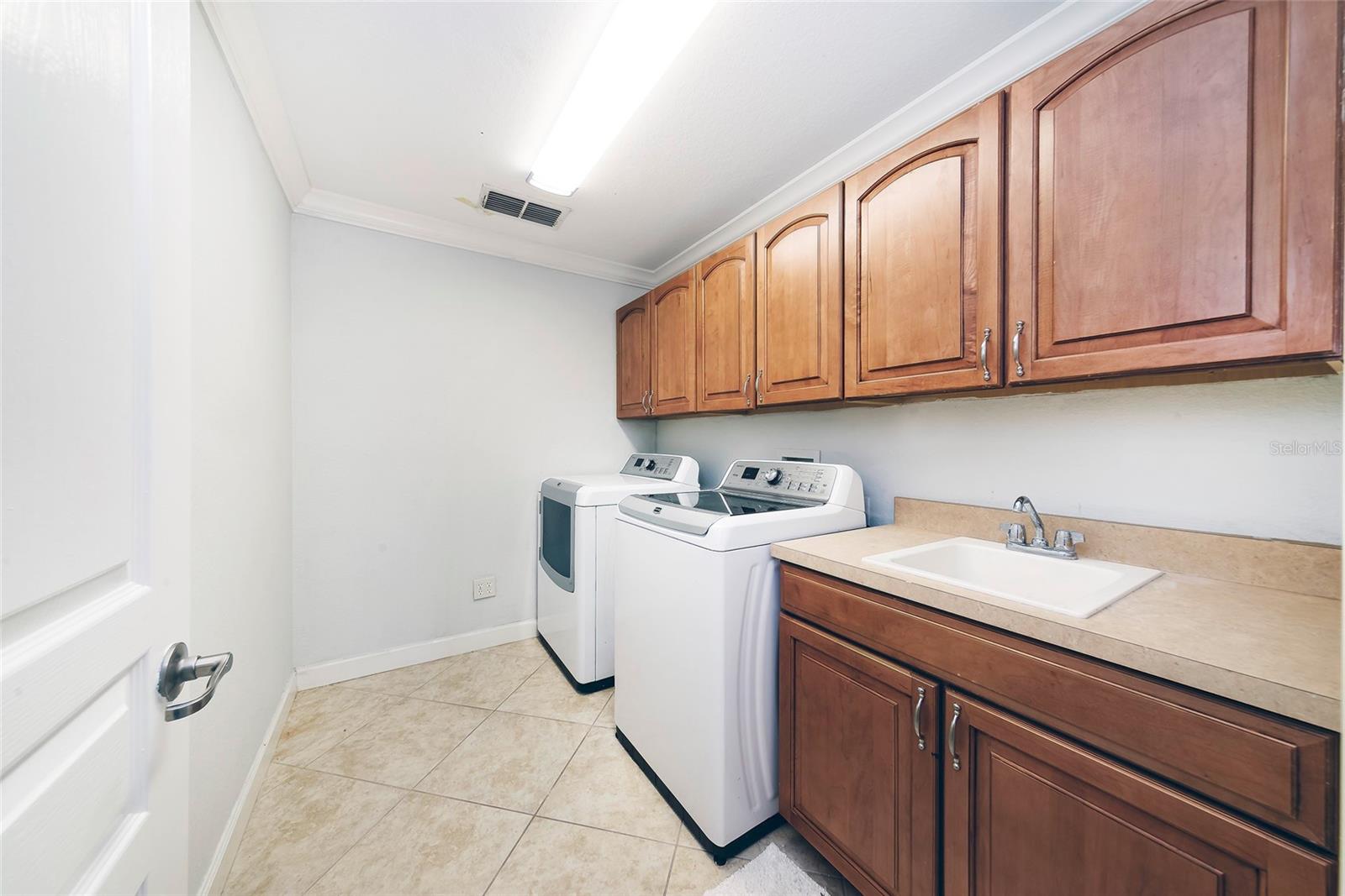 1397 Lattimore Dr Property Photo 23