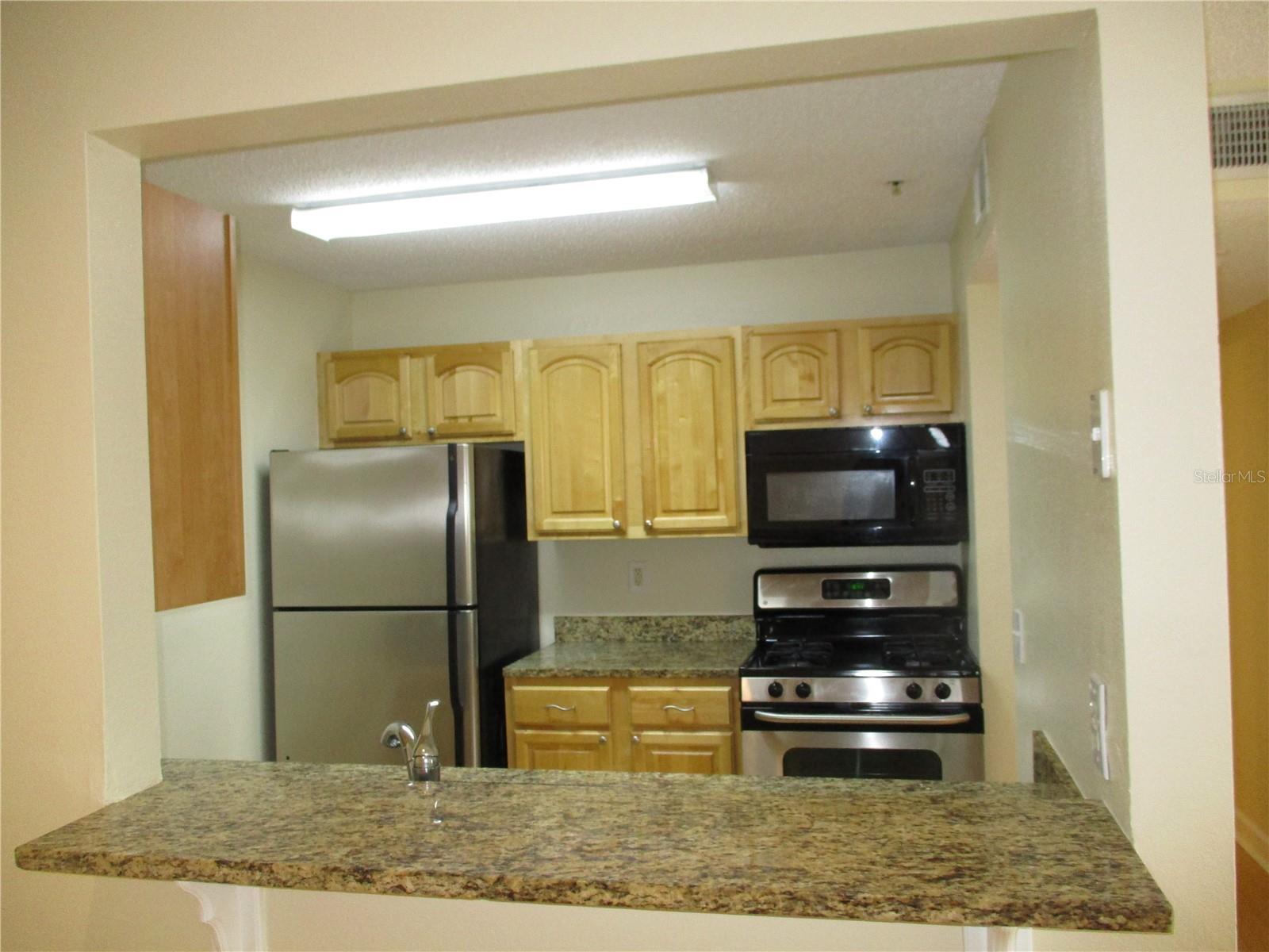 2065 Dixie Belle Dr #n Property Photo 9