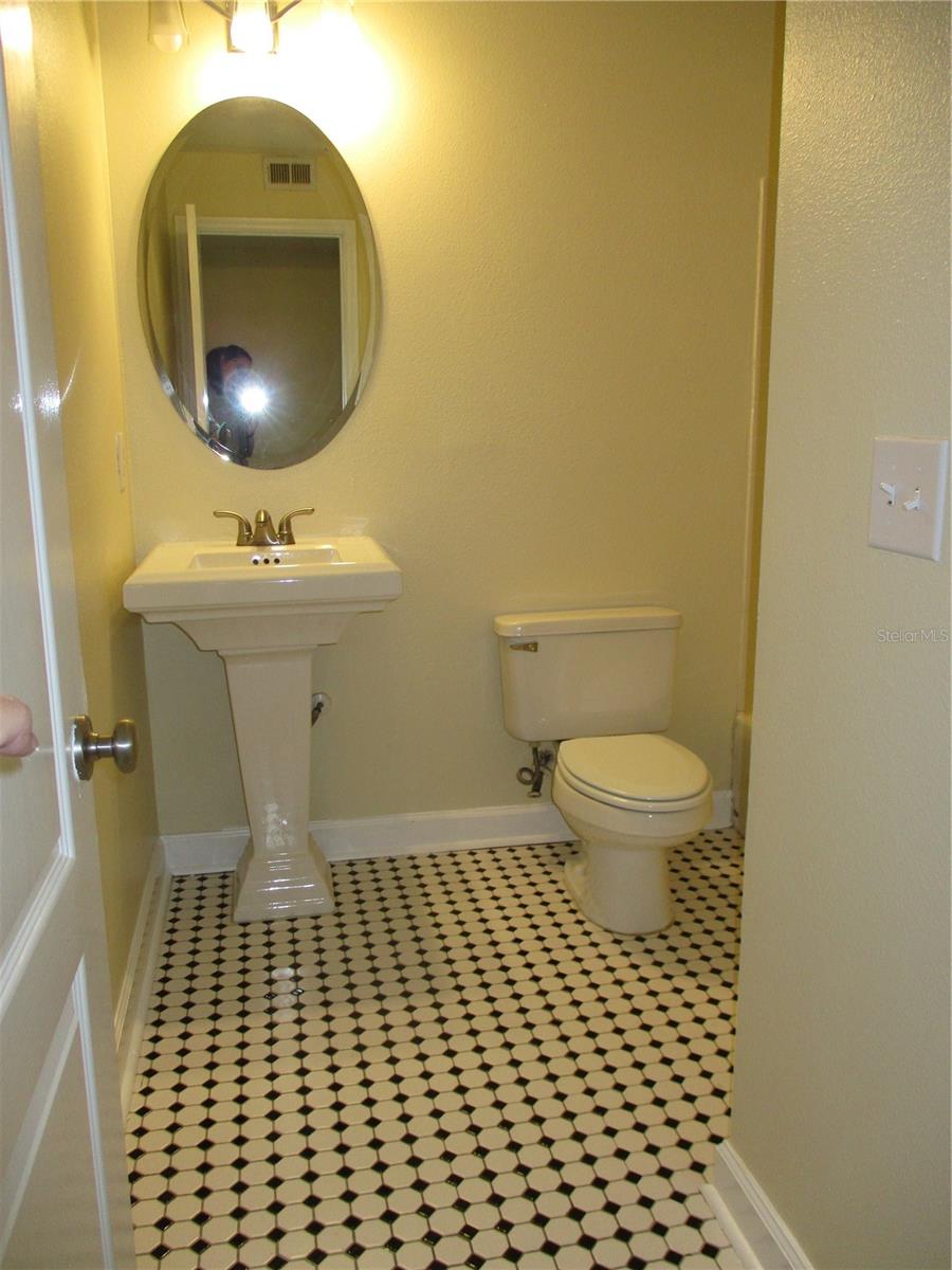 2065 Dixie Belle Dr #n Property Photo 11