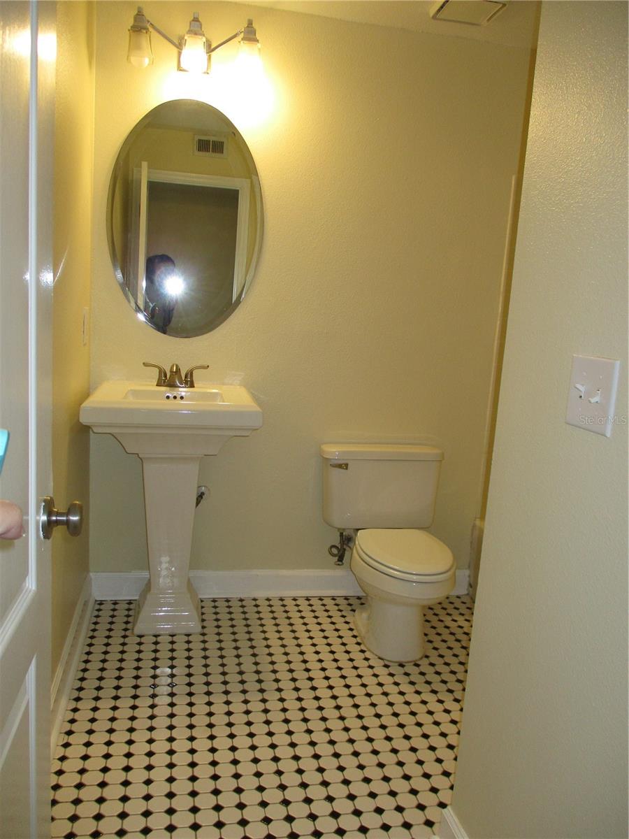 2065 Dixie Belle Dr #n Property Photo 12