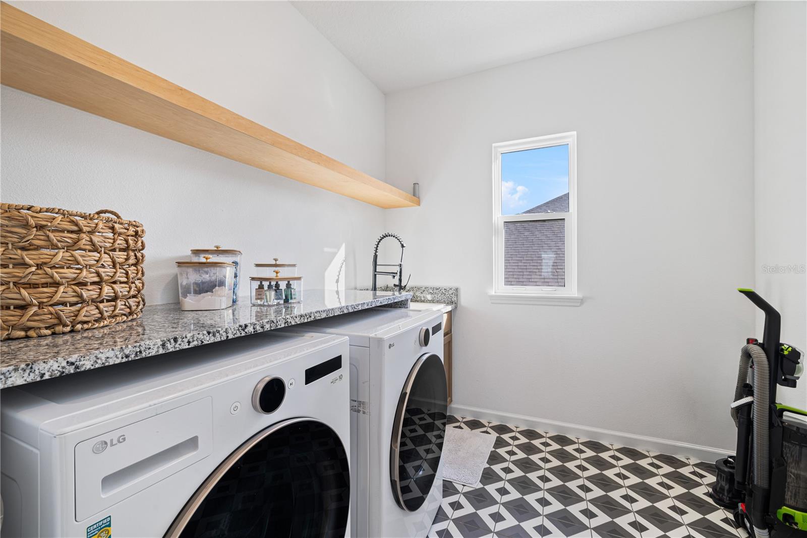 6422 Trailblaze Bnd Property Photo 59
