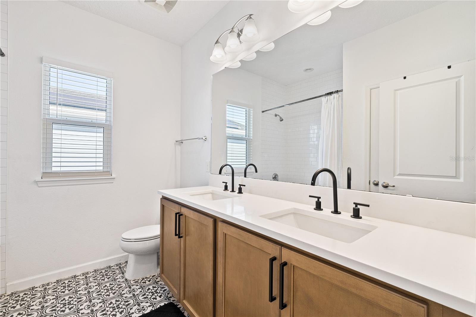 6422 Trailblaze Bnd Property Photo 61