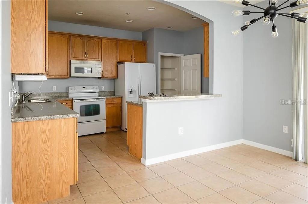 14244 Turning Leaf Dr Property Photo 4