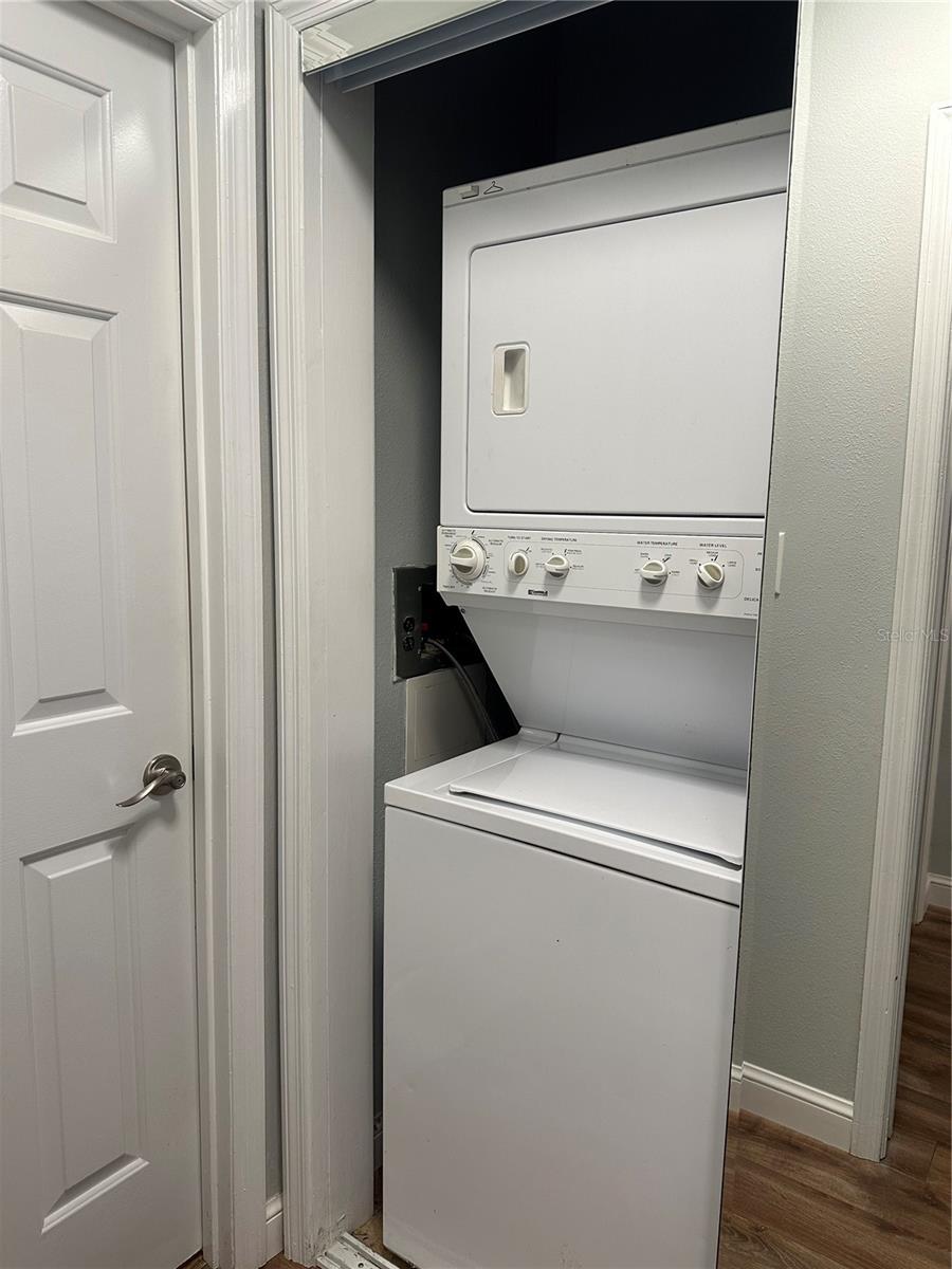 1118 Villa Ln #s Property Photo 12