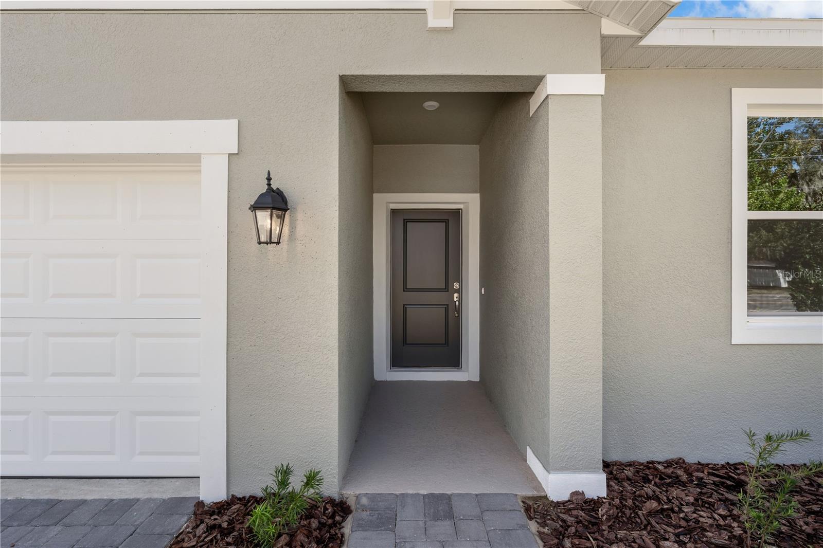 819 Pebble Crest Ln Property Photo 3