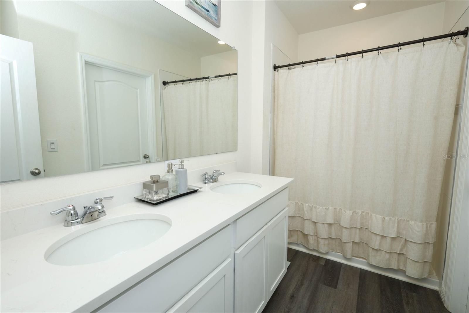 6310 Canter Cir Property Photo 18