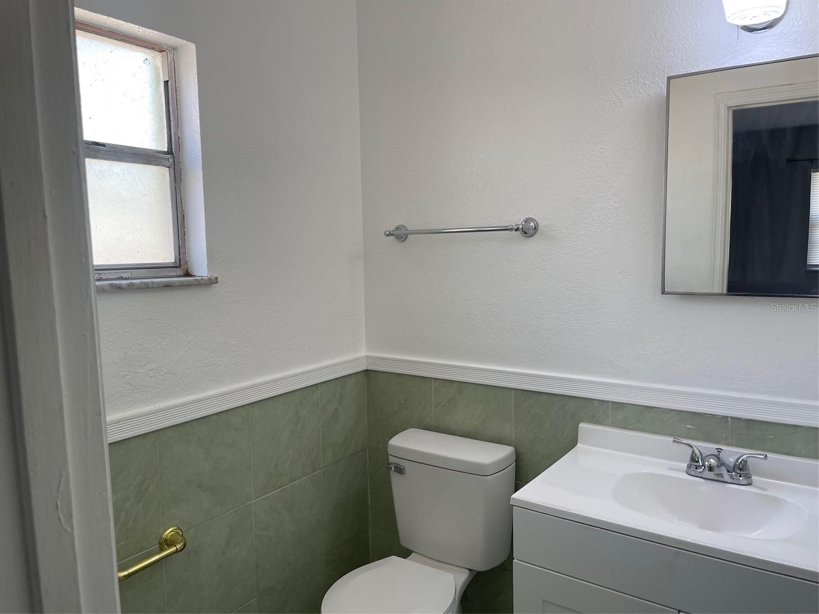 1935 W 14th St Property Photo 13