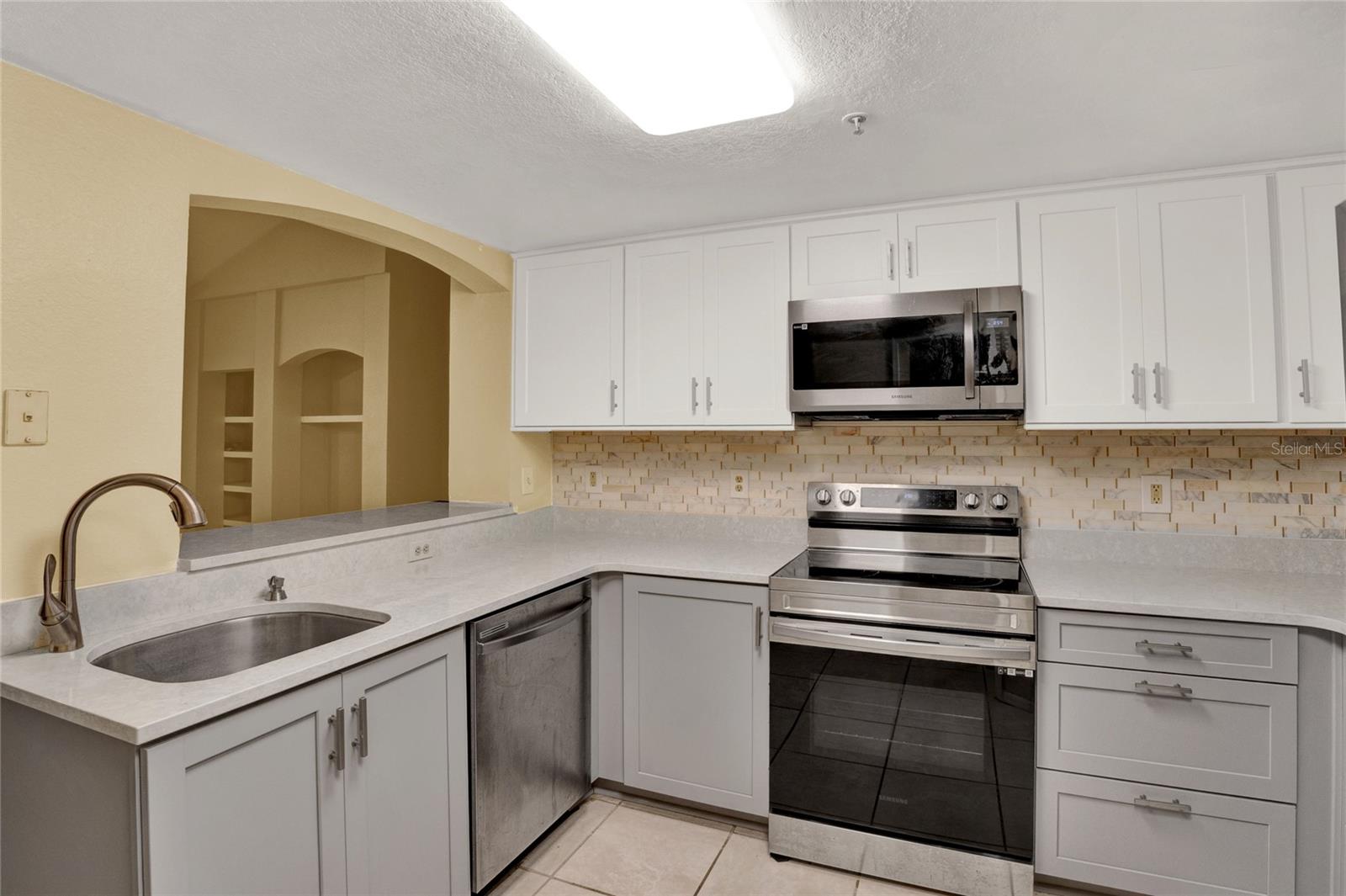 1325 Rotonda Pt #337 Property Photo 10