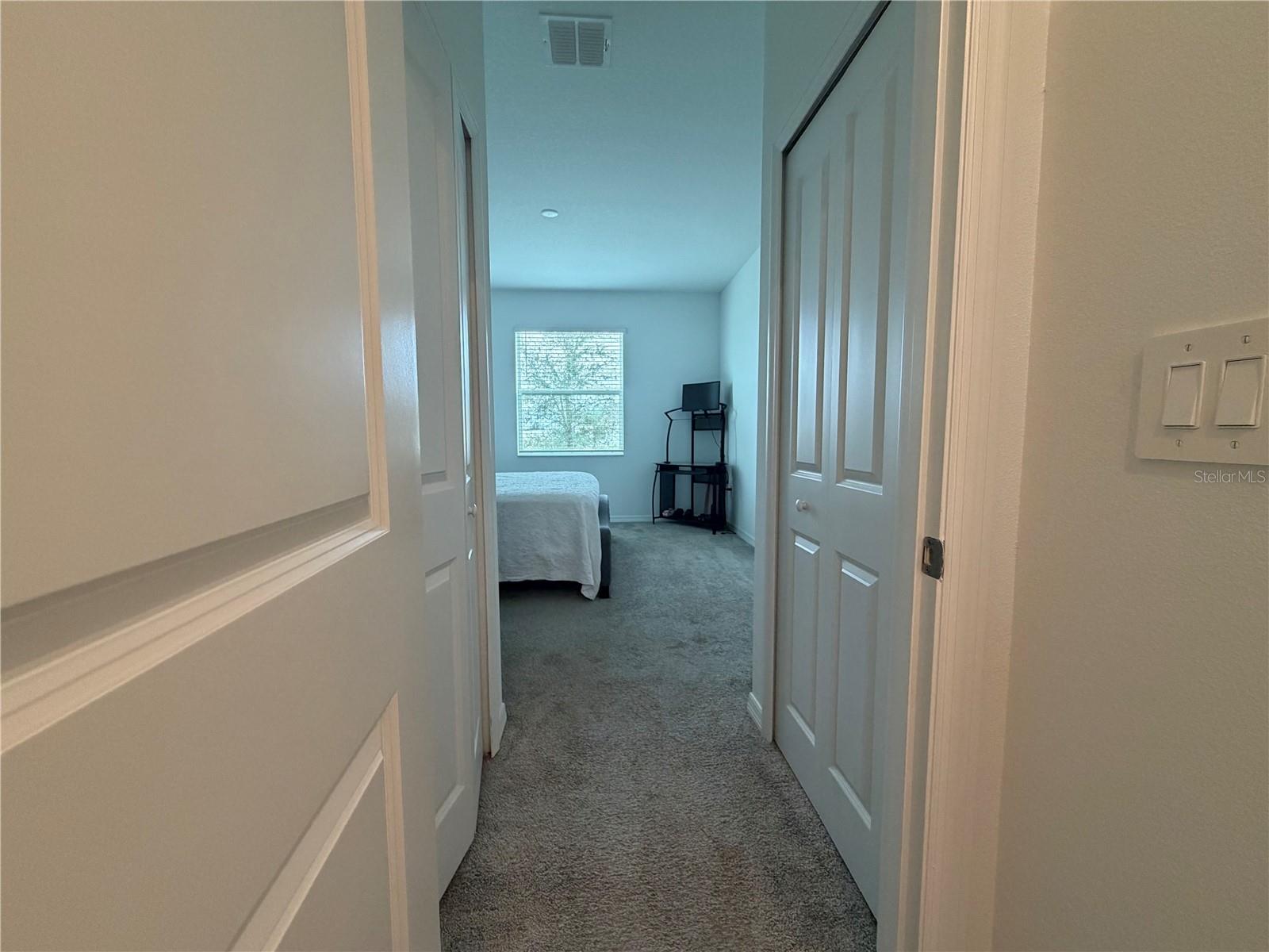 652 Grove St Property Photo 22