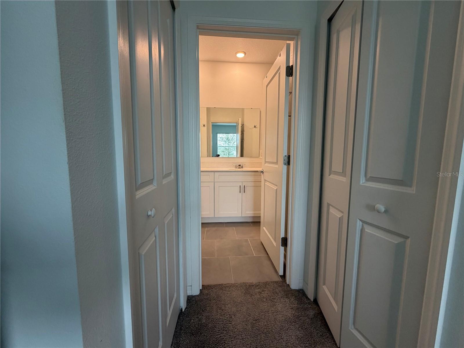 652 Grove St Property Photo 25