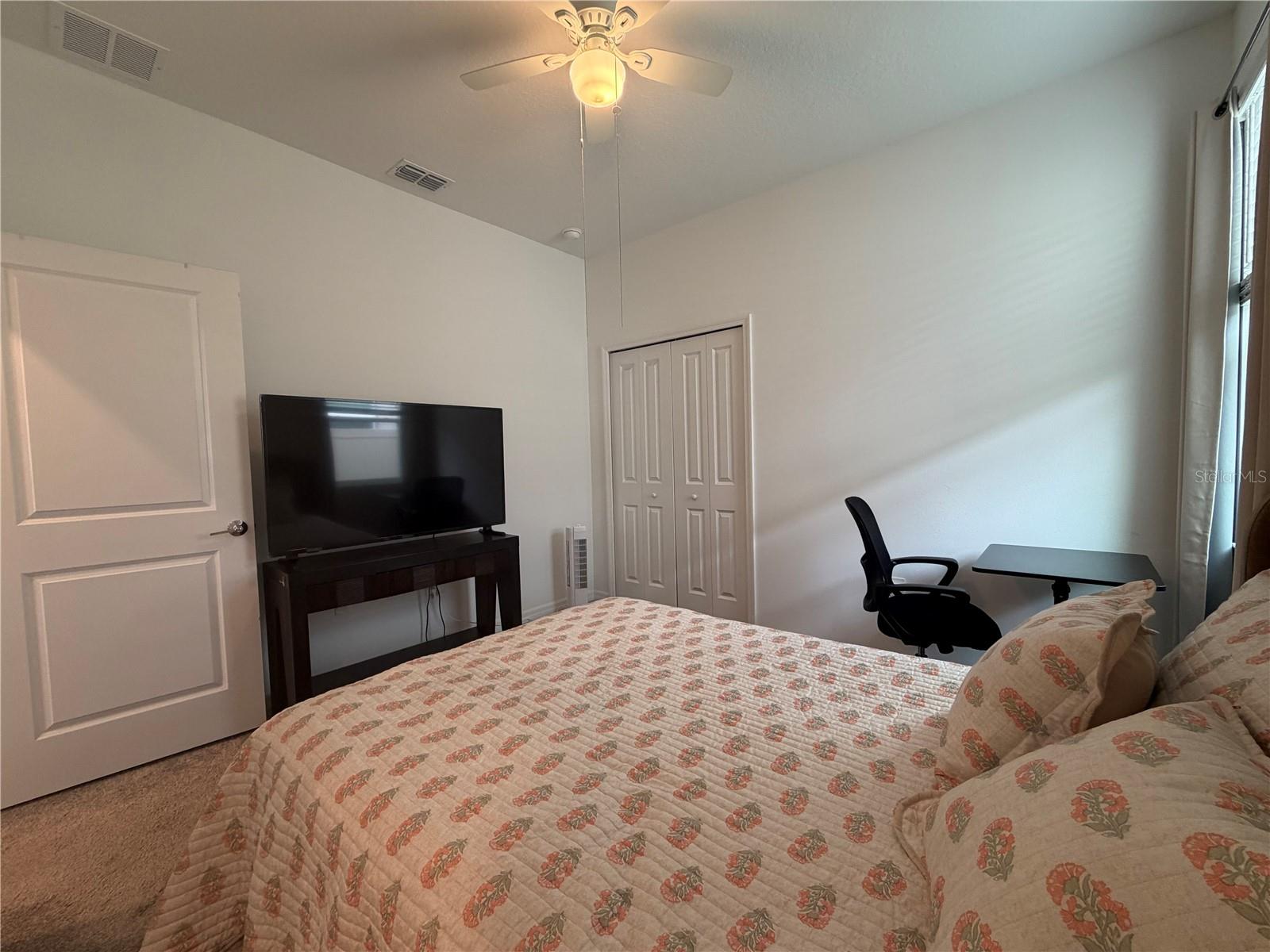 652 Grove St Property Photo 36