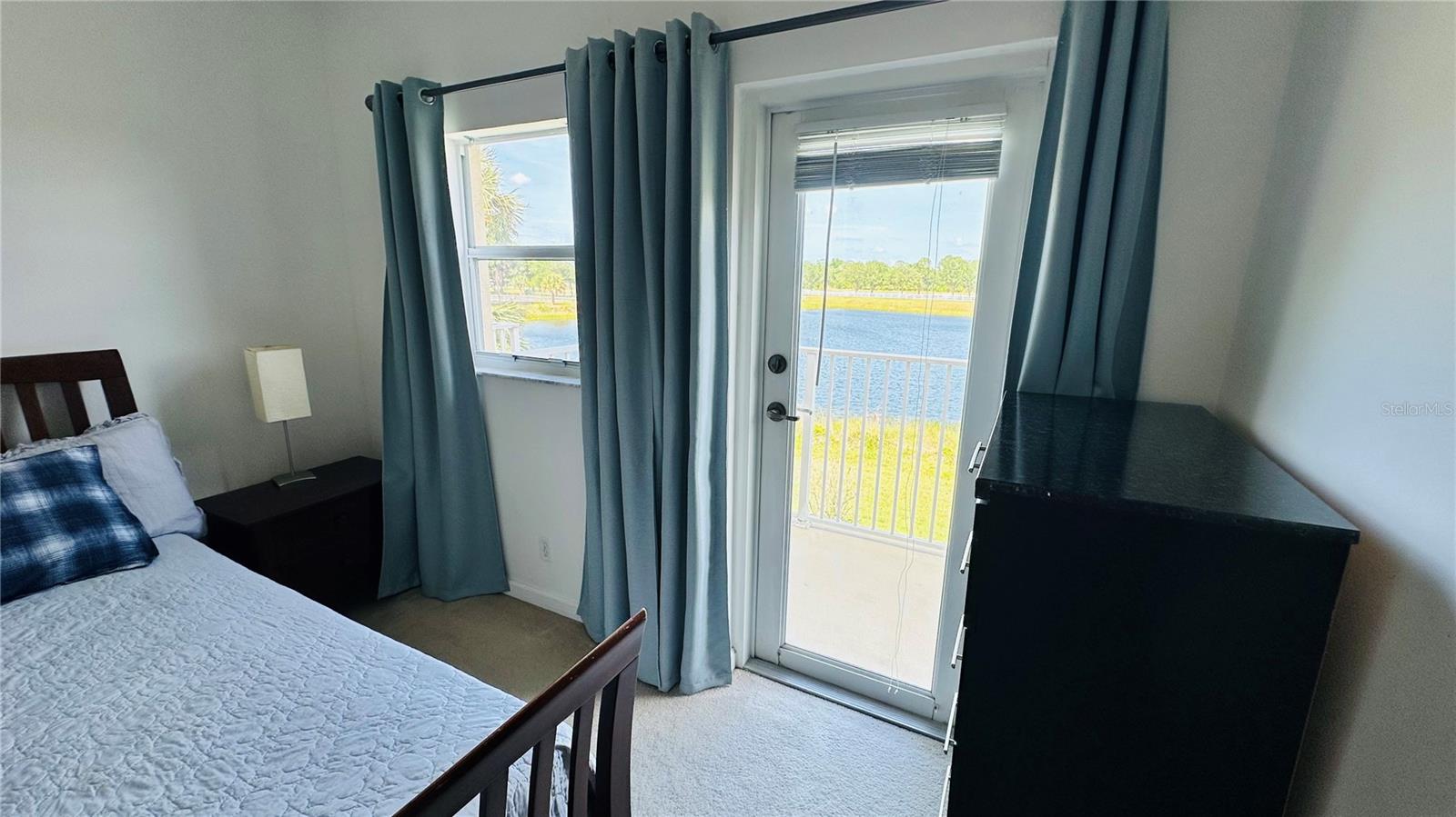 1852 77th Dr Property Photo 8