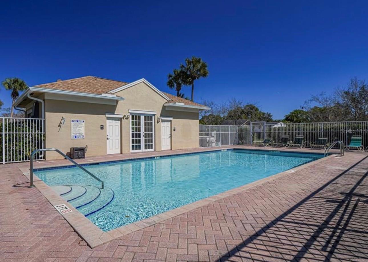 1852 77th Dr Property Photo 15